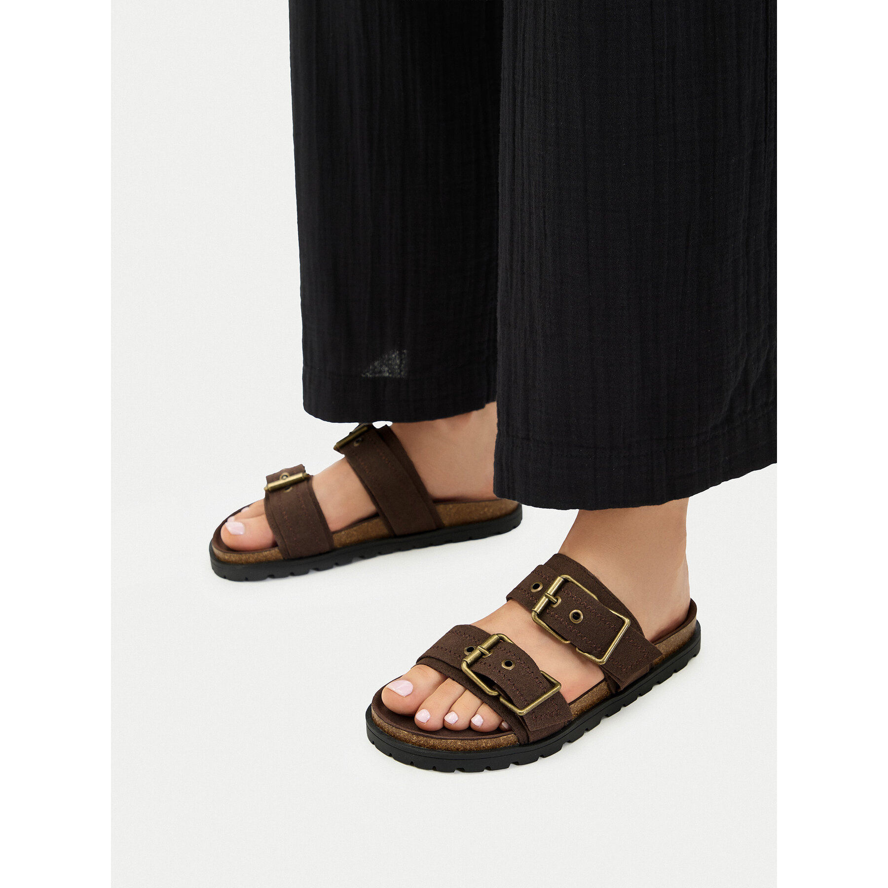 Iešļūcenes DeeZee CEO-HSCB25230318-2 Brūns