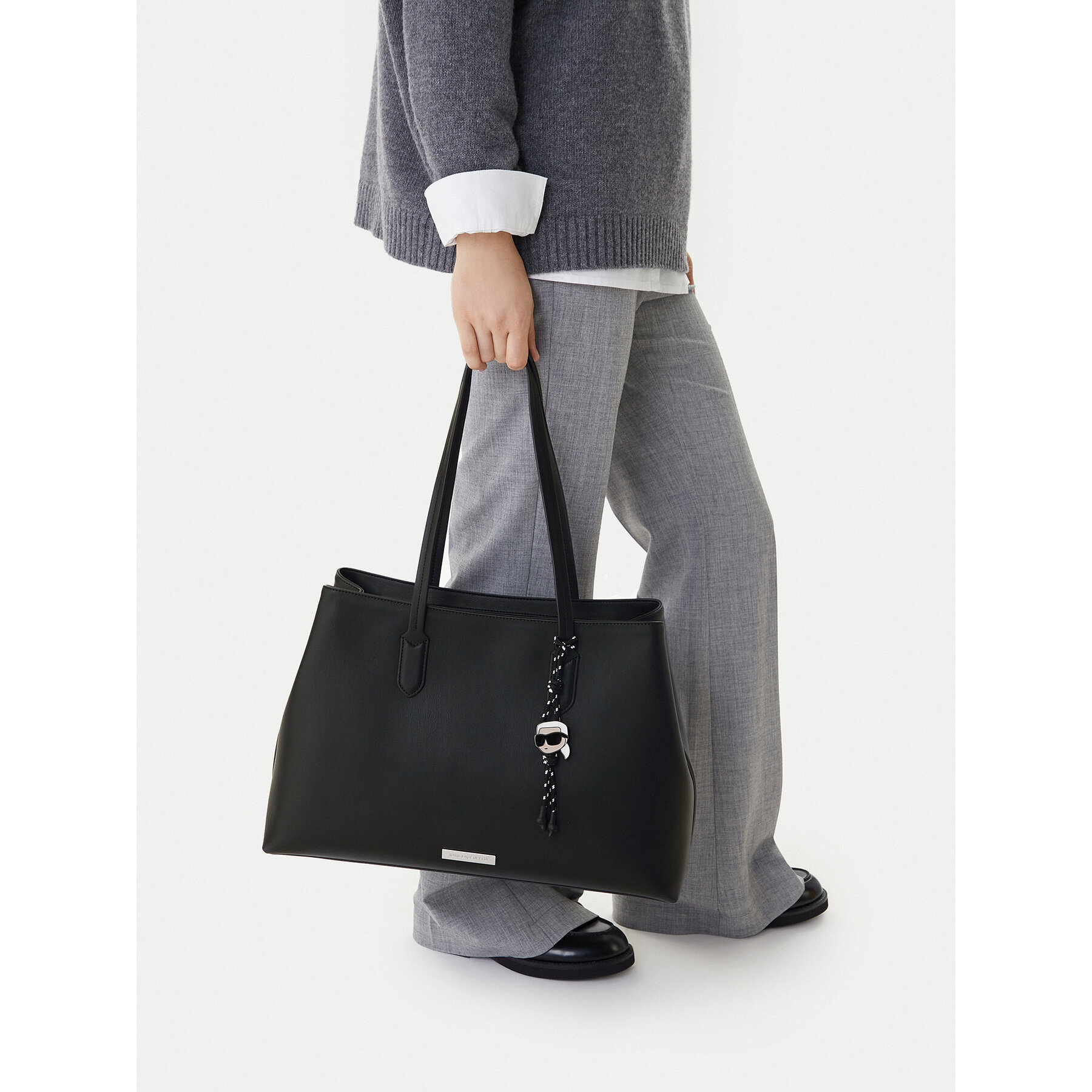 Torbica KARL LAGERFELD B1W30001 Crna