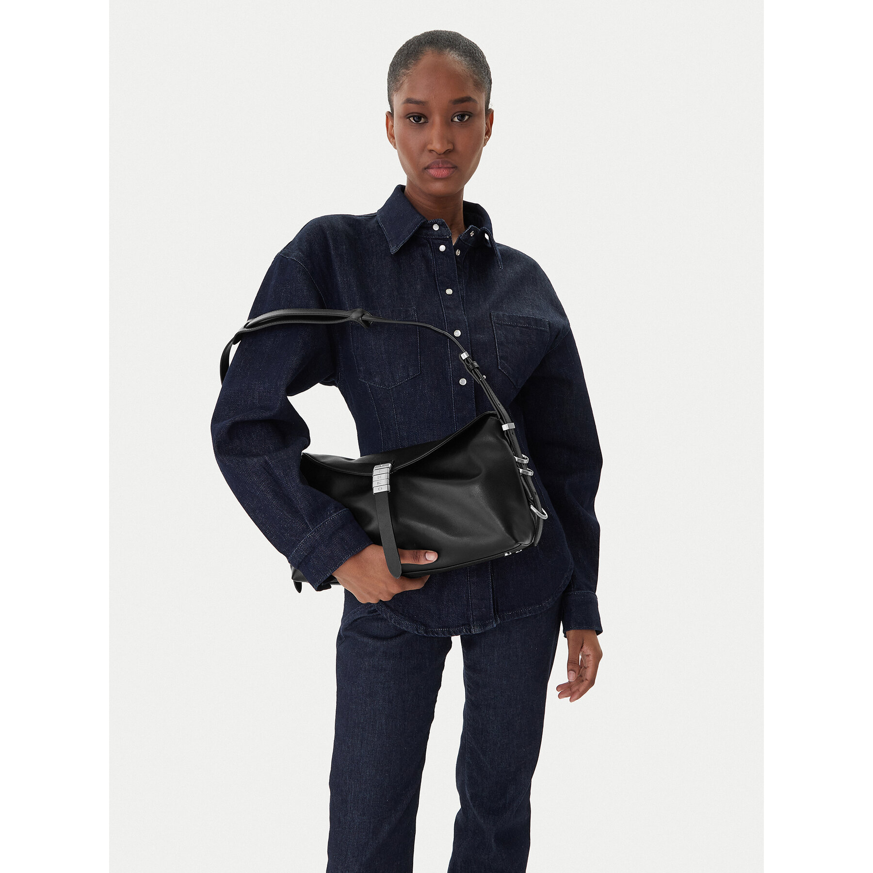 Táska PINKO Saddle Baguette Classic AI 25-26 PL 105049 A1ZX Fekete