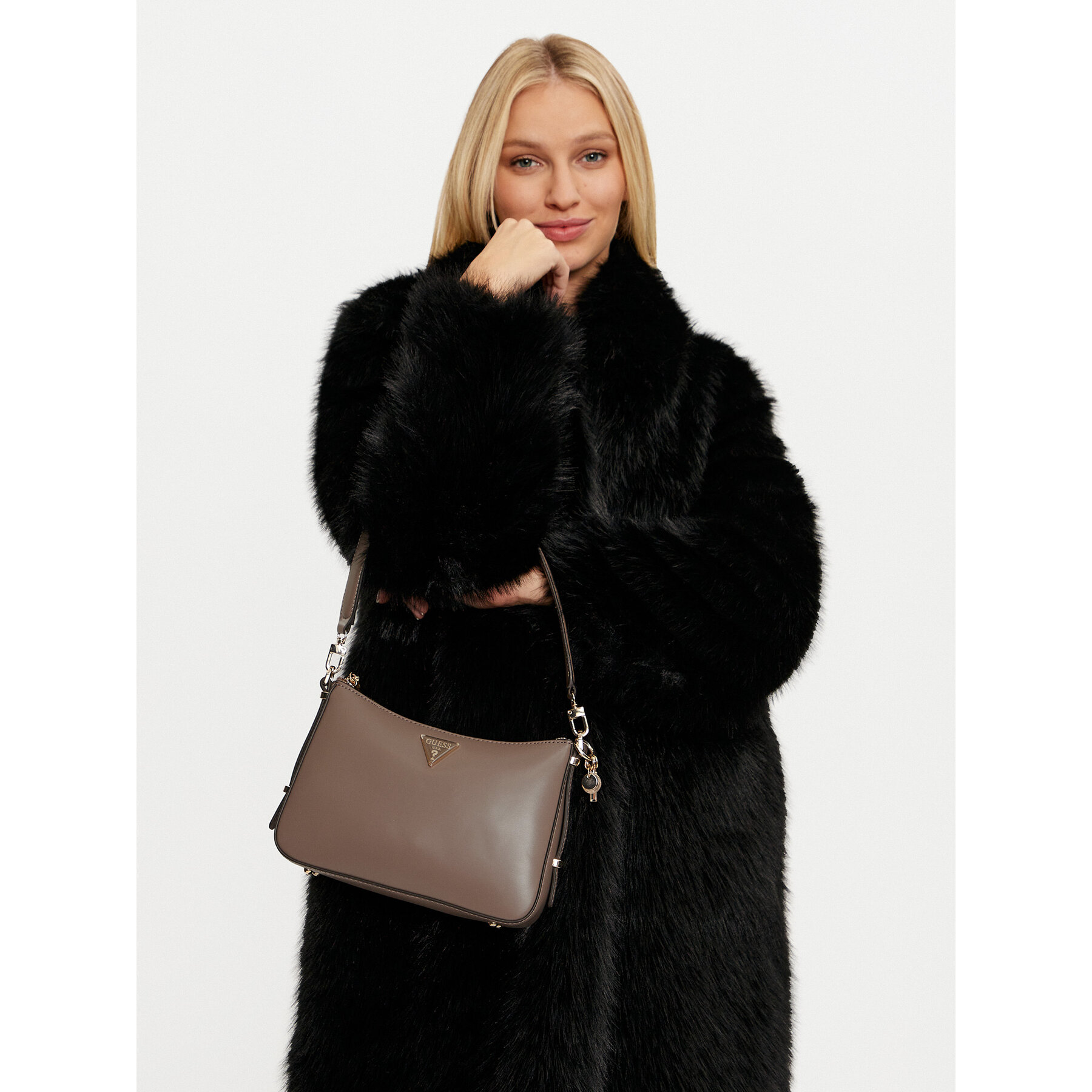 Дамска чанта Guess HWVG94 93180 Кафяв