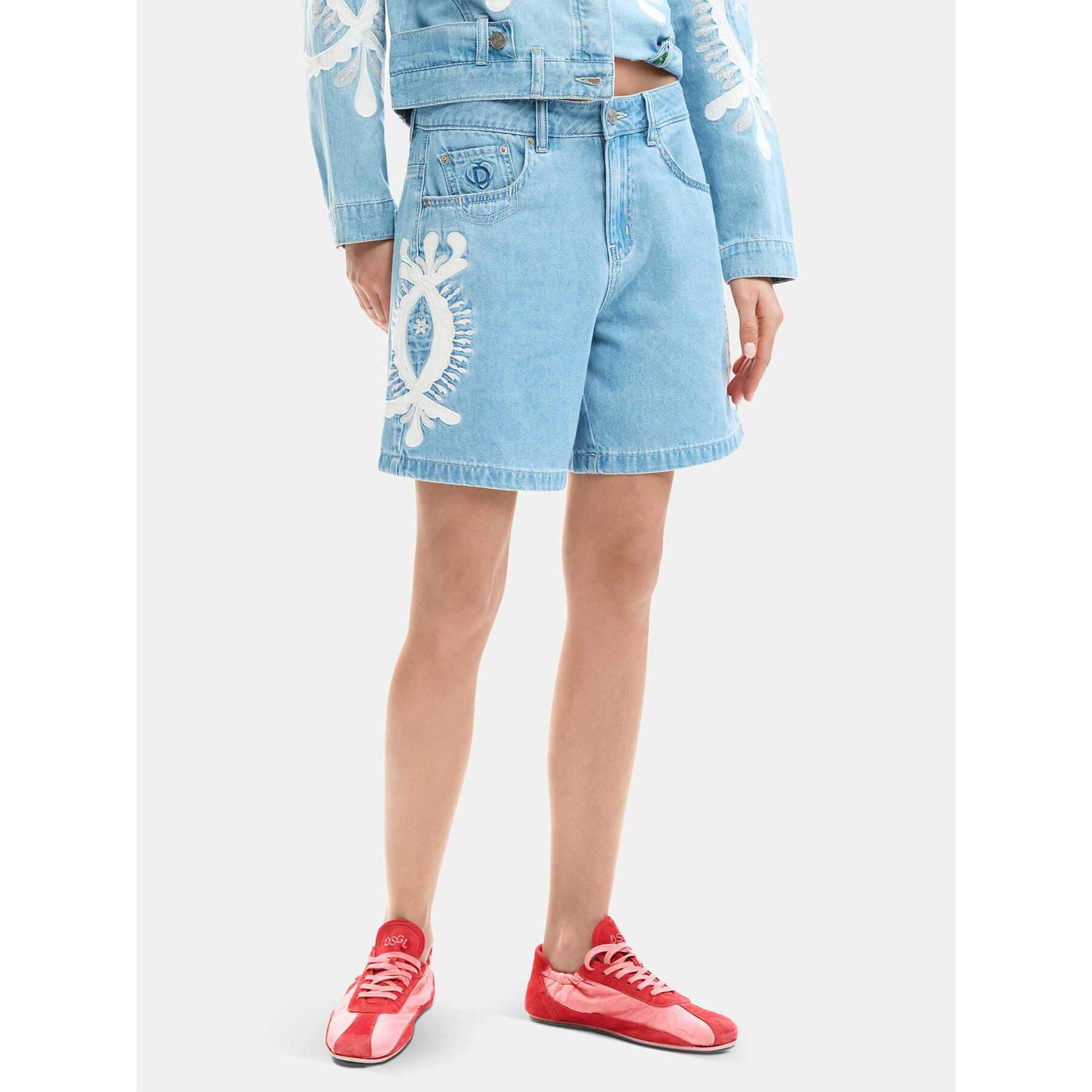 Desigual Jeansshorts Wakand 26SWDD45 Blau Relaxed Fit