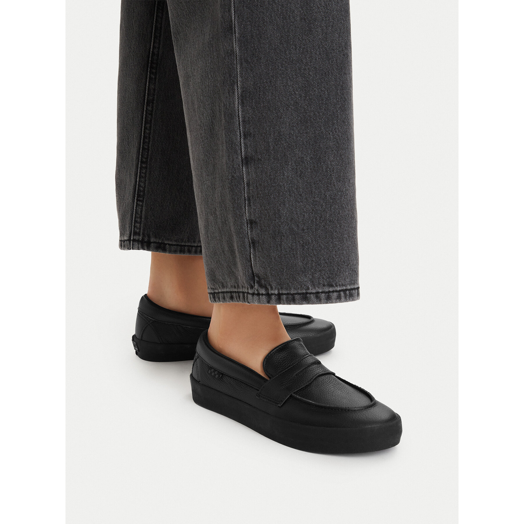 Loaferice Vans Skate Loafer VN000VAQBKA1 Crna