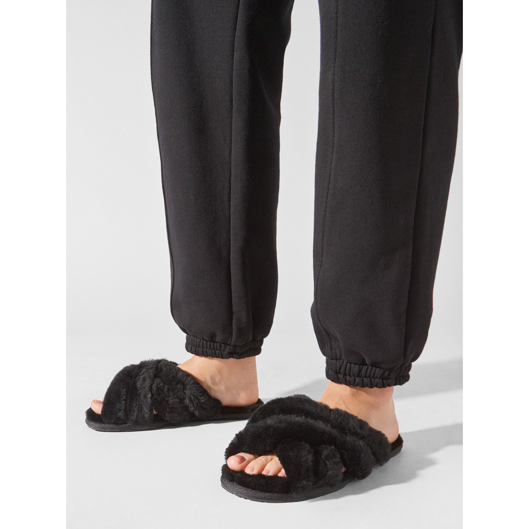 Papuče Ugg W Scuffita 1123572 Čierna
