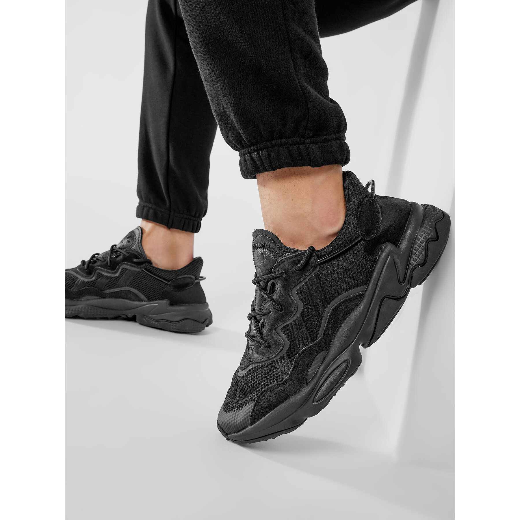 Tenisice adidas Ozweego EE6999 Crna