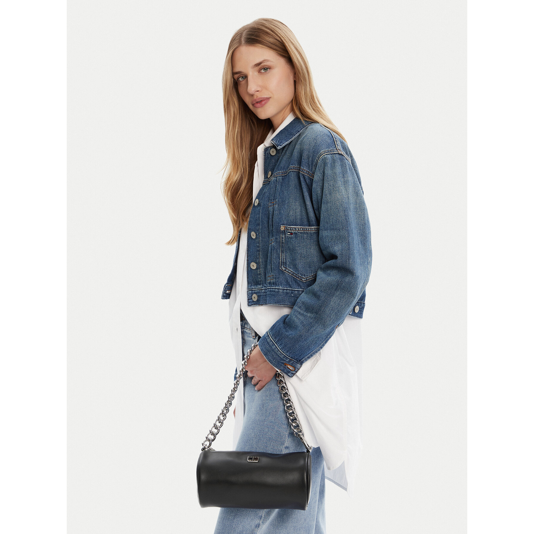 Torbica Tommy Jeans Tjw Chain Shoulder Bag AW0AW17893 Crna