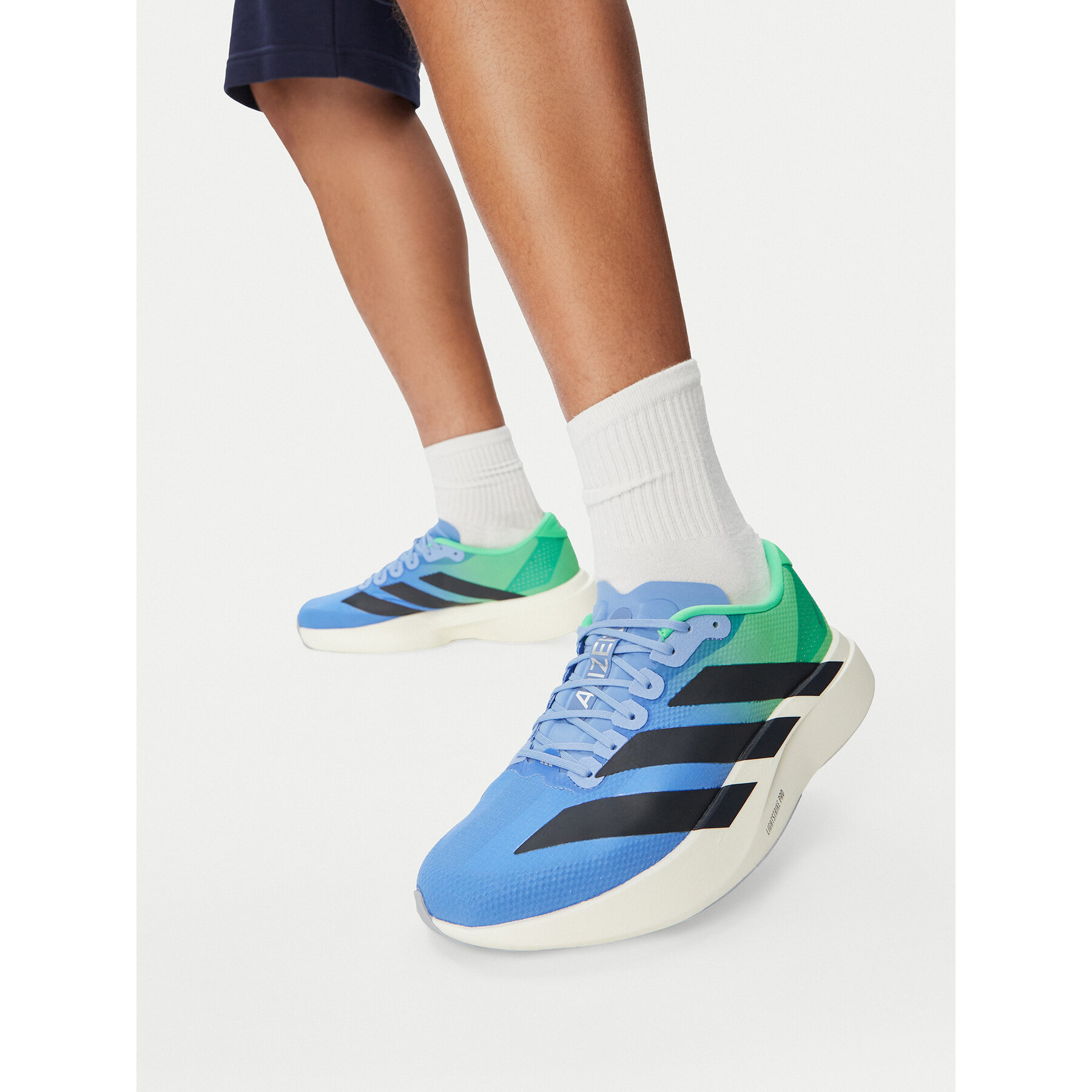 Tekaški čevlji adidas adizero Evo Sl KZ6476 Pisana