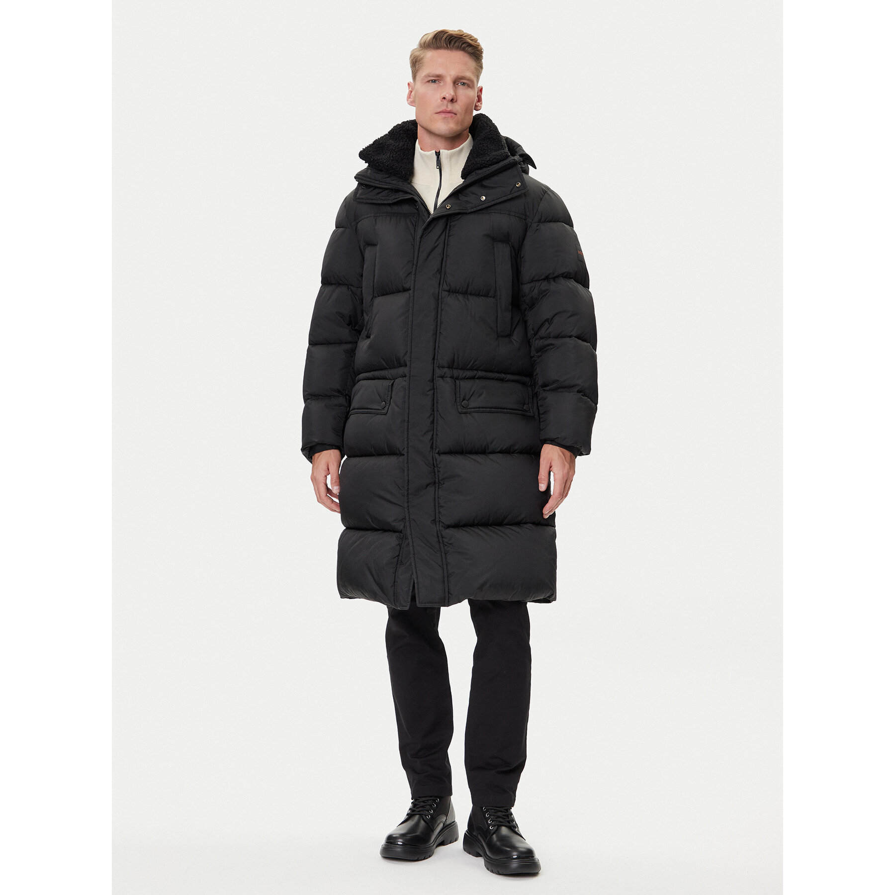 BOSS Winterjacke Omont 50543617 Schwarz Oversize