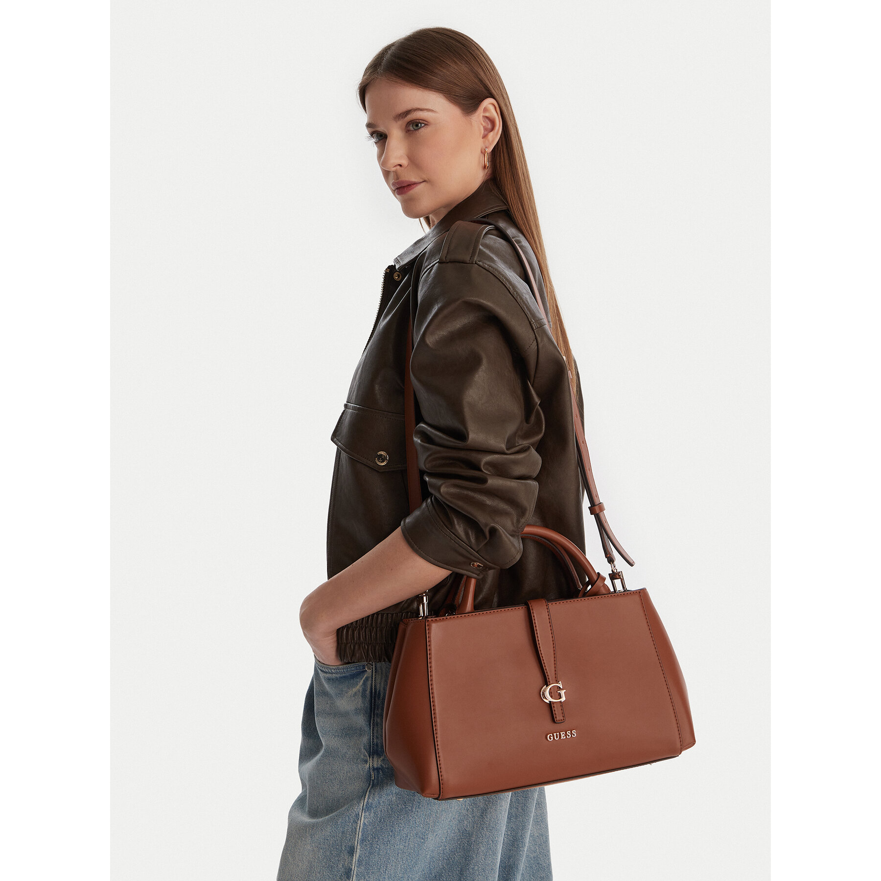 Torbica Guess Carrie HWVG98 96060 Smeđa