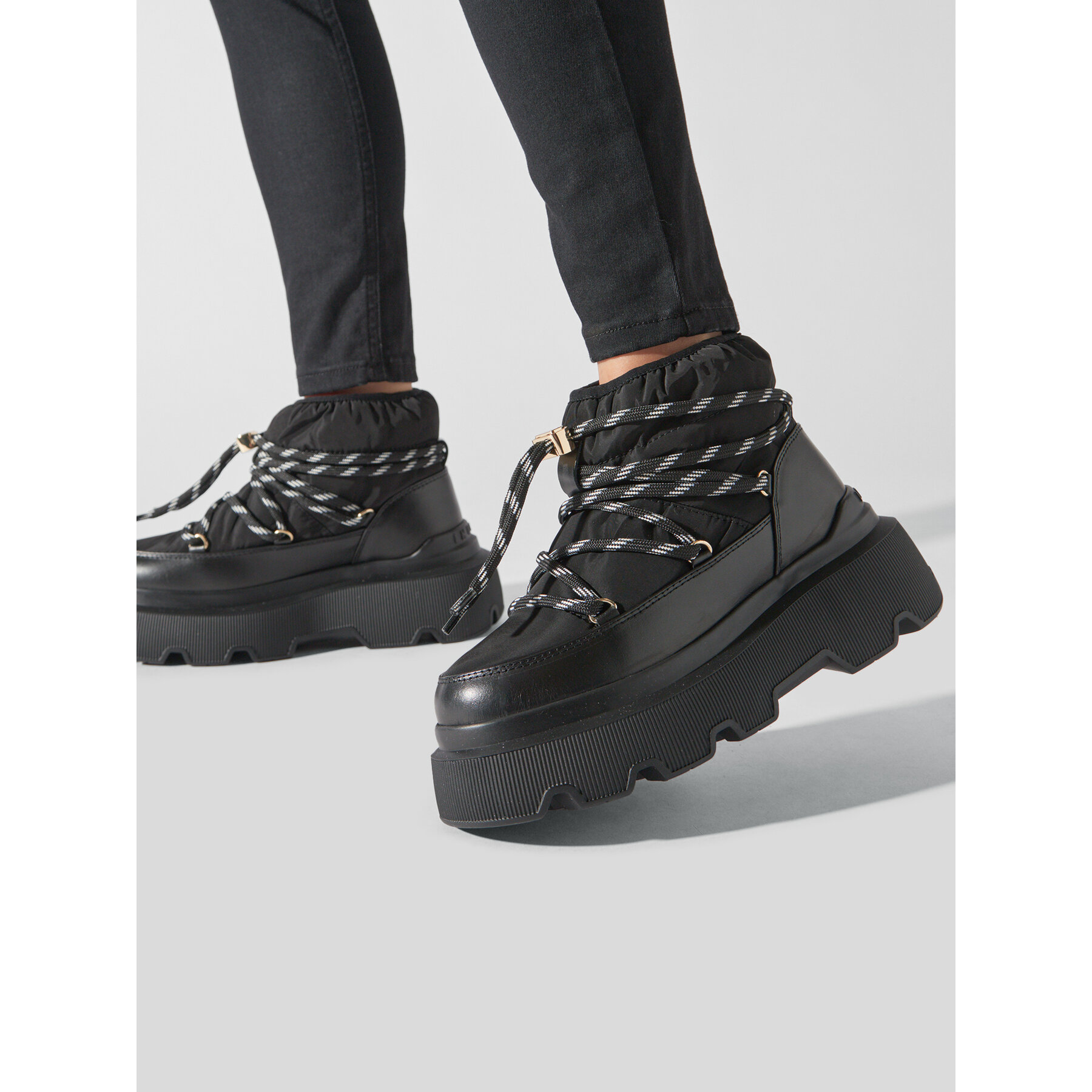 Cizme de zăpadă Inuikii Endurance 75202-120 Negru