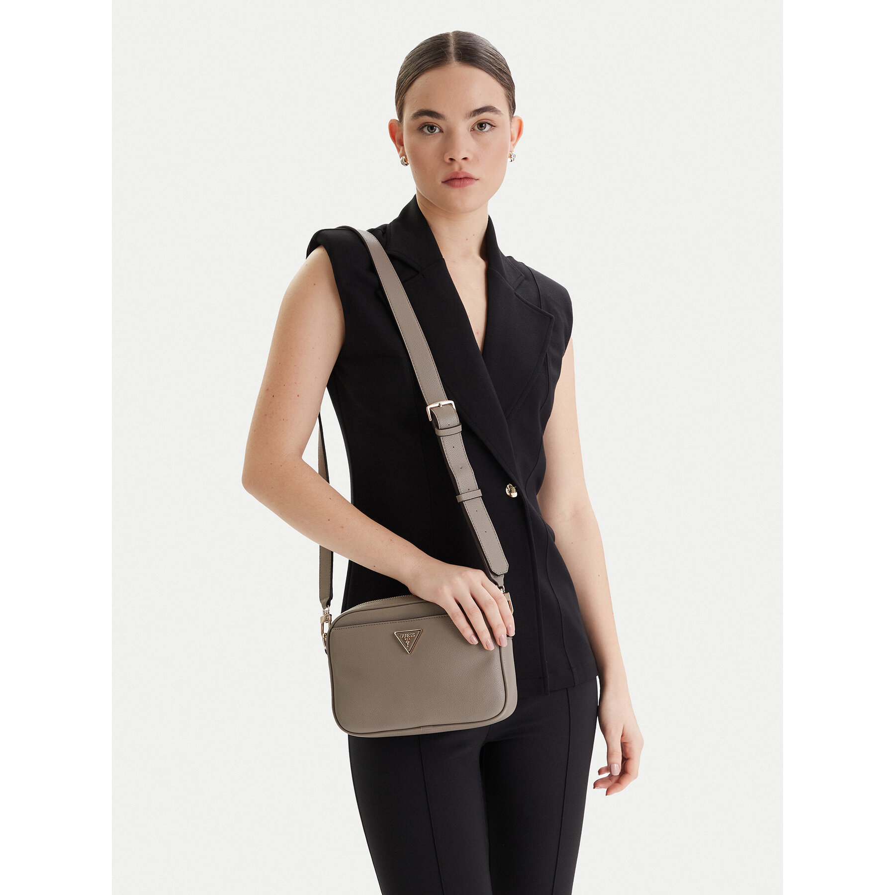 Дамска чанта Guess Meridian II HWBG69 74140 Бежов