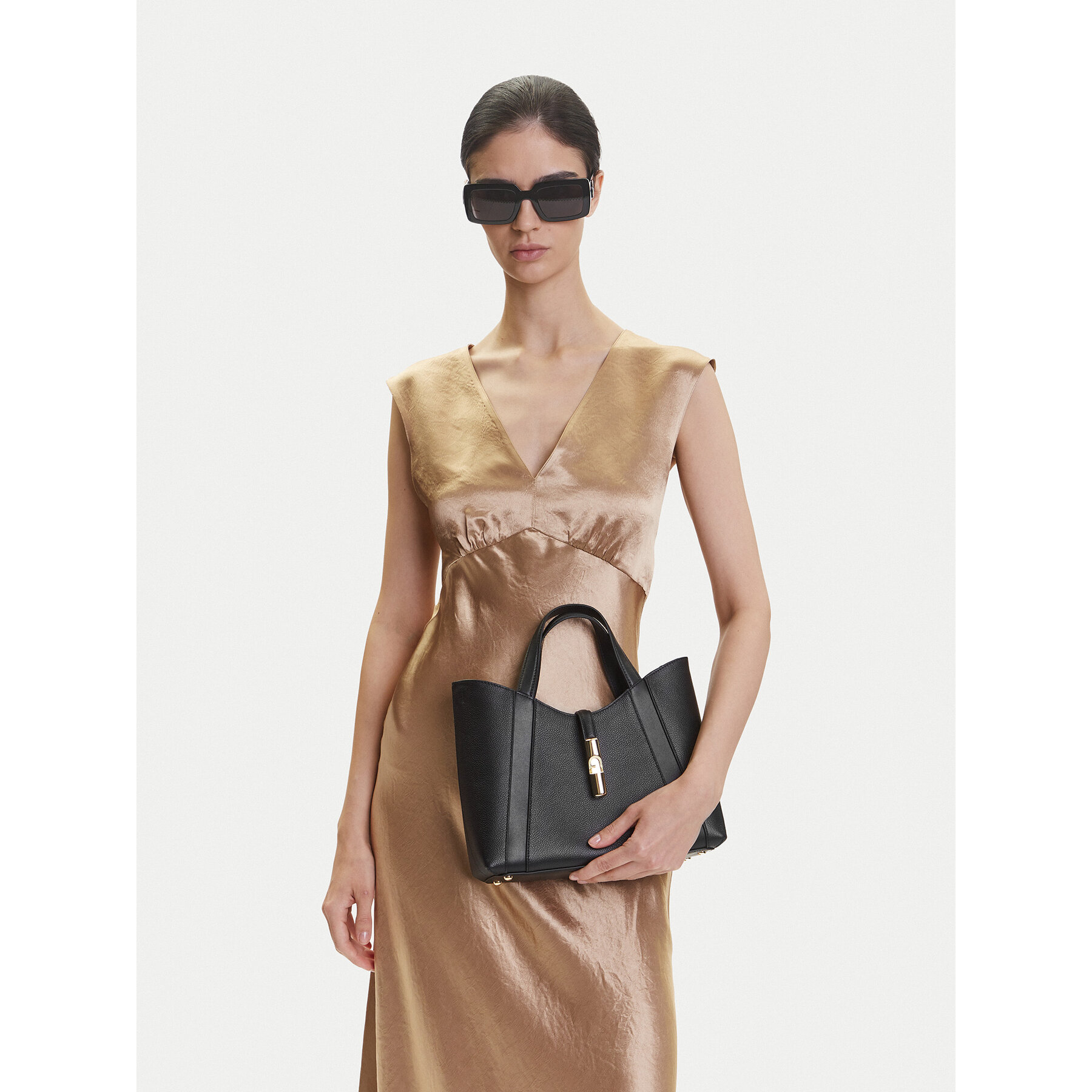 Дамска чанта Furla Goccia S WB01789 BX3353 KH O6000 Черен