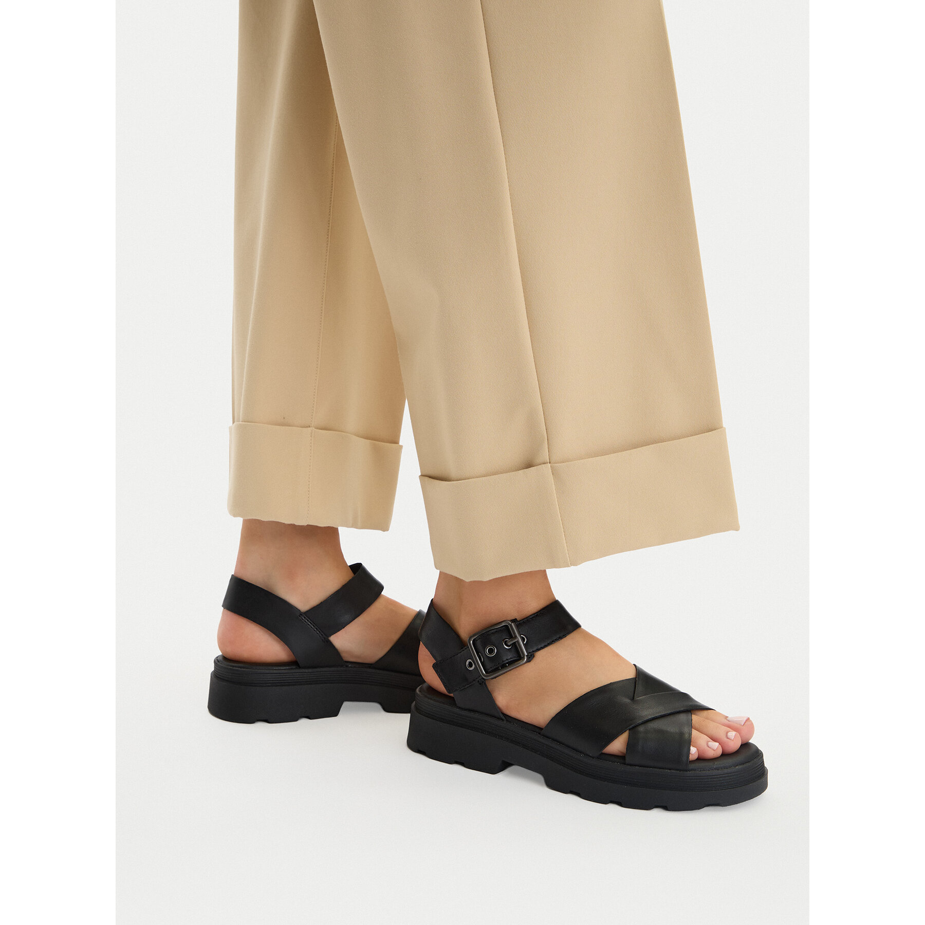 Sandali Clarks Orinoco3 Cross 26186091 Črna