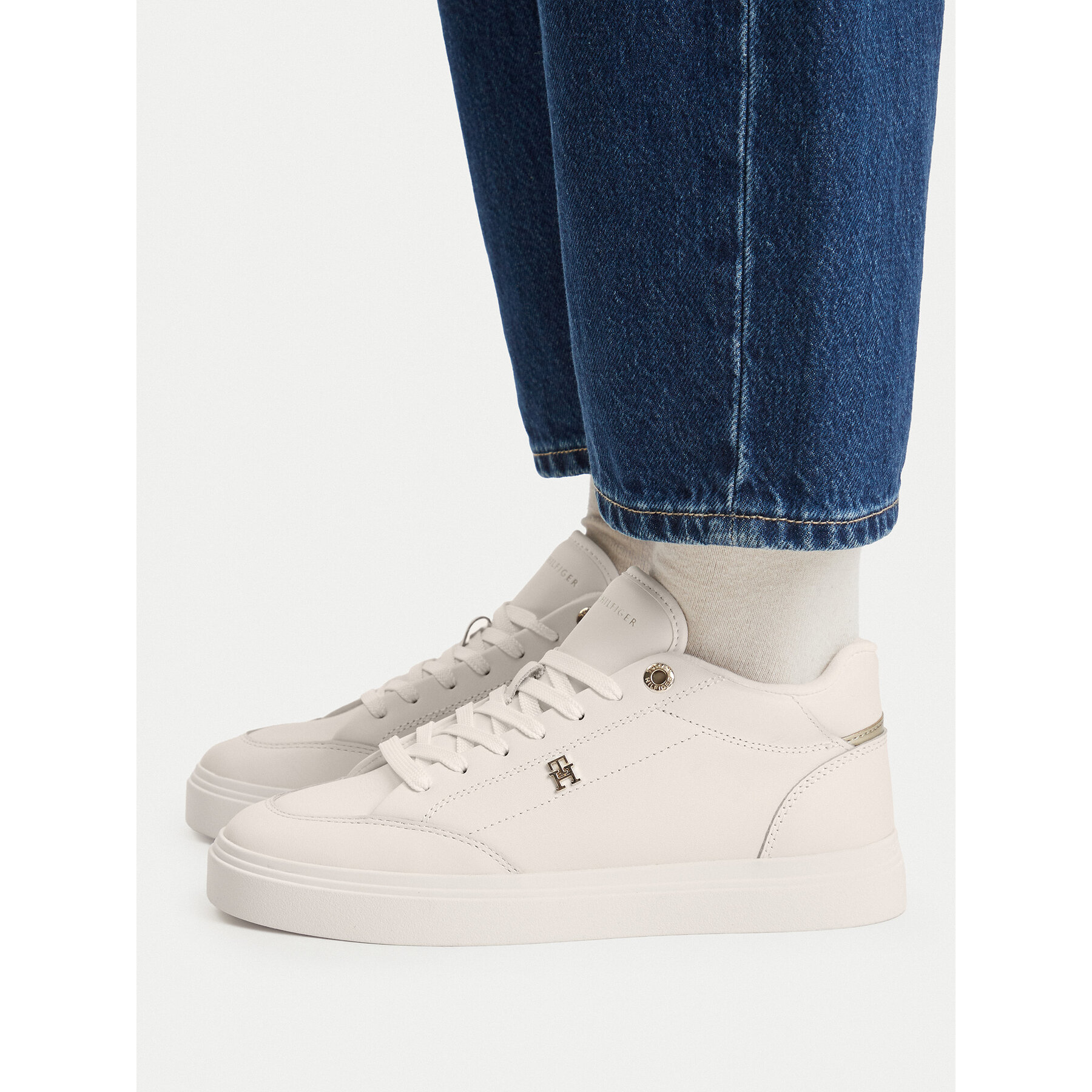 Сникърси Tommy Hilfiger Th Chic Cupsole Mc FW0FW09595 Бял