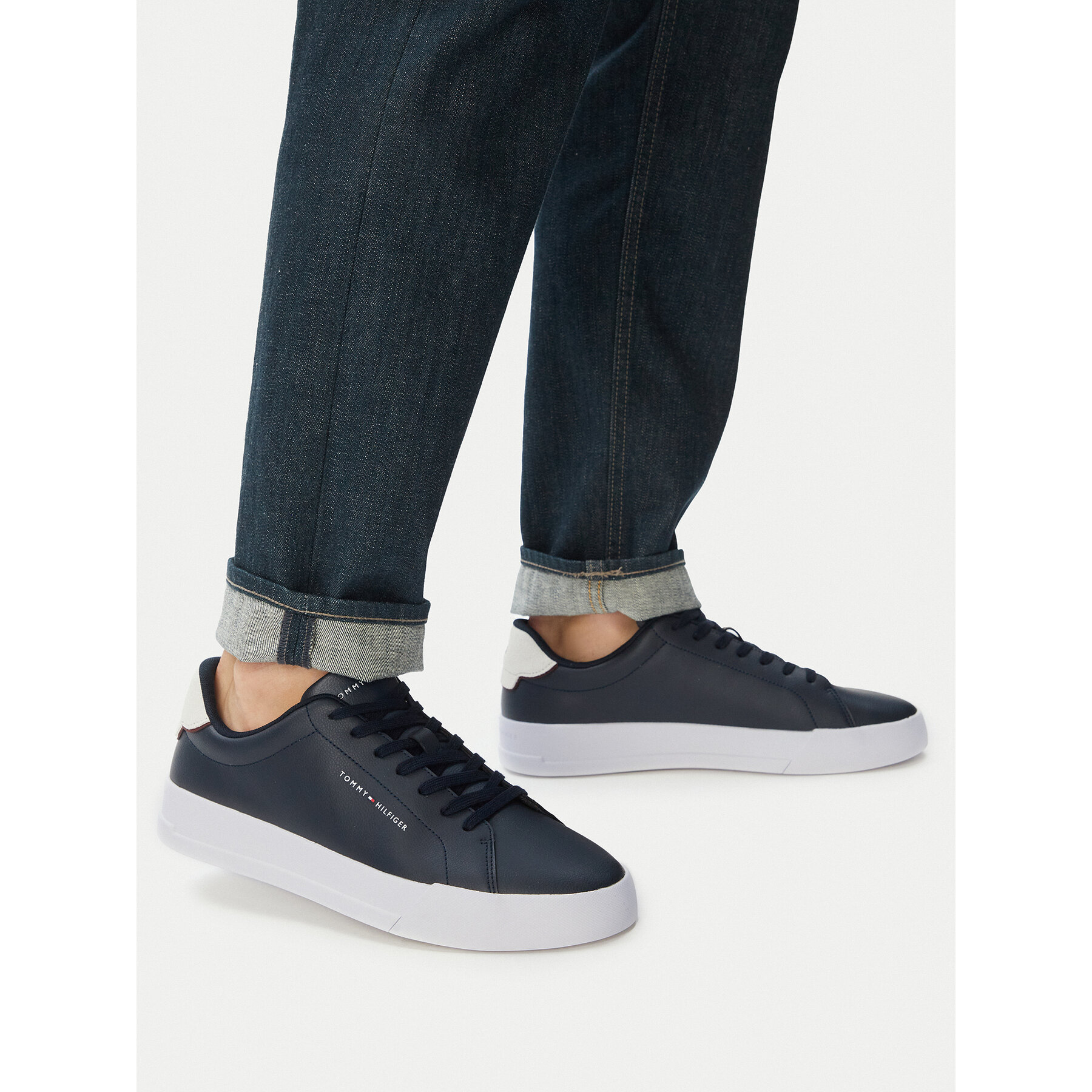 Sneakers Tommy Hilfiger Th Court Lth Detail Ess FM0FM05367 Bleumarin