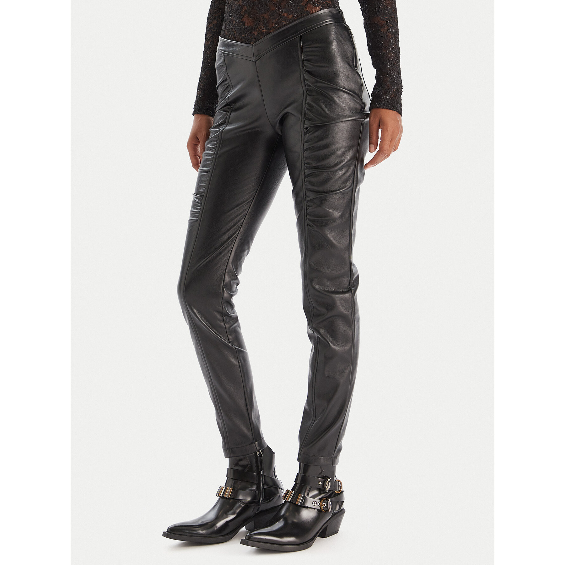 PINKO Hose aus Kunstleder Panelle 105375 A2P5 Schwarz Slim Fit