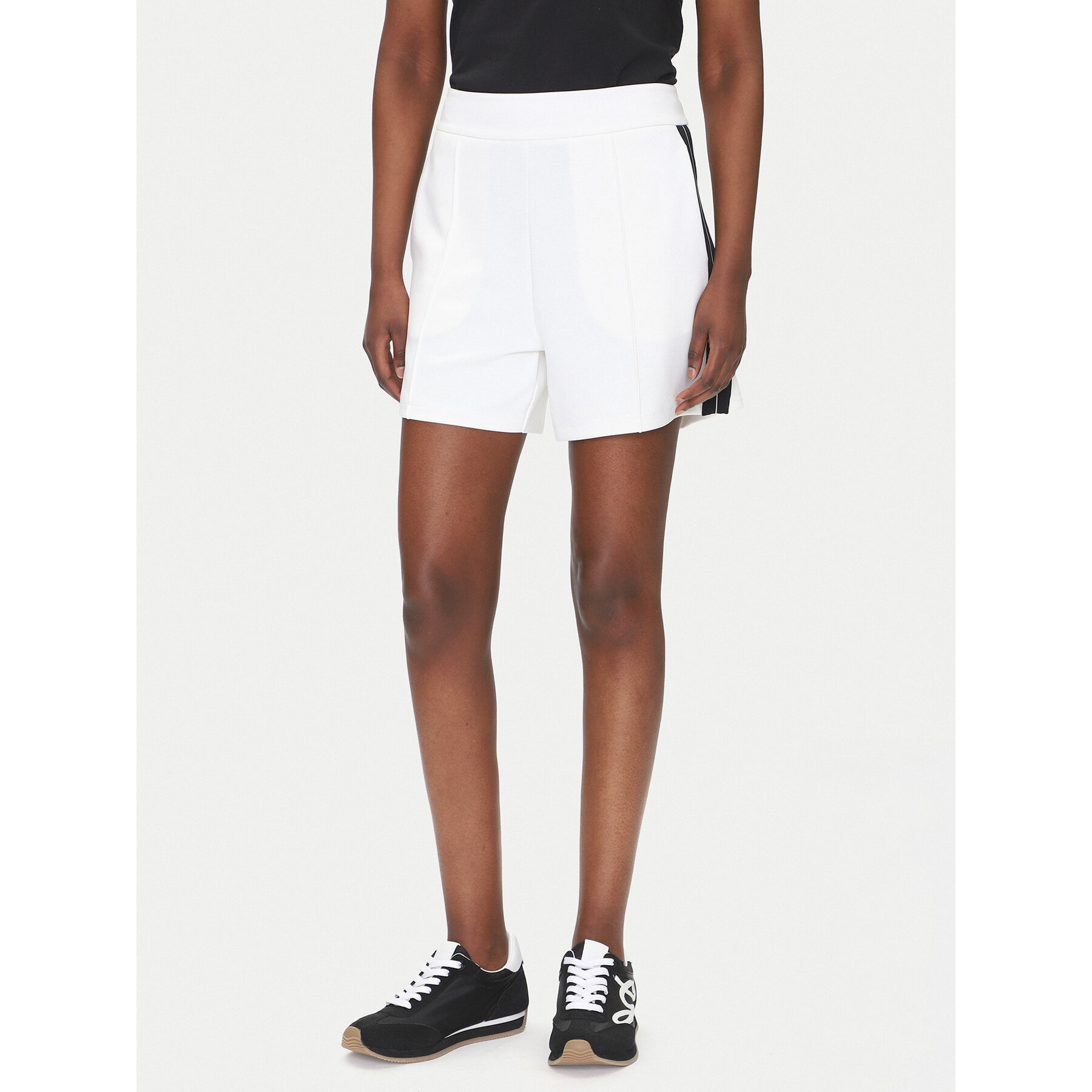 EA7 Emporio Armani Stoffshorts 7W000176 AF12643 U0002 Weiß Regular Fit