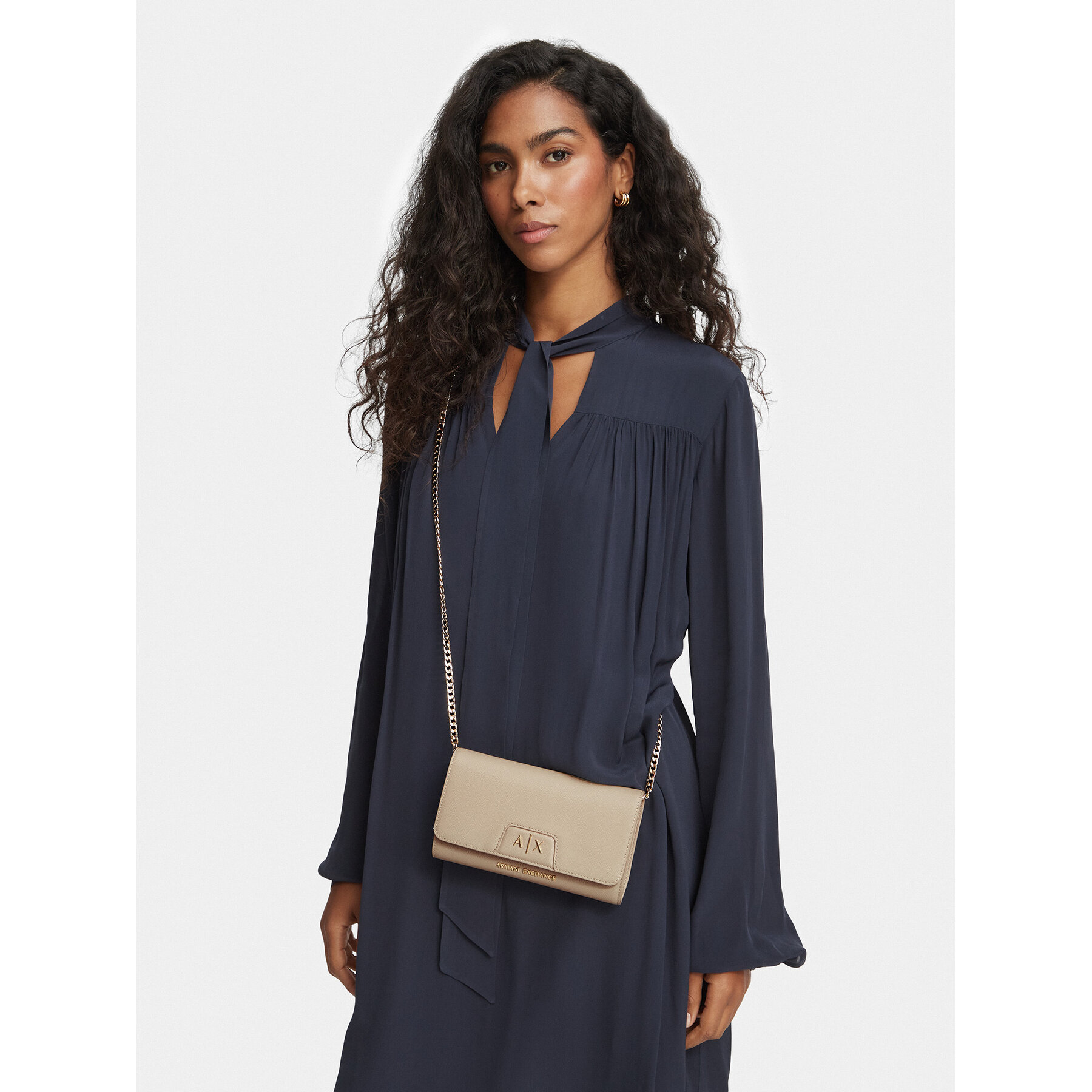 Дамска чанта Armani Exchange XW000358 AF26570 U6208 Бежов