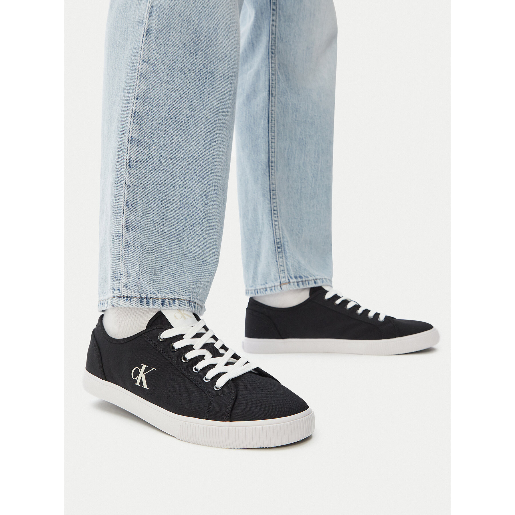 Teniși Calvin Klein Jeans Ess Vulc Low Mg Canvas YM0YM01209 Negru