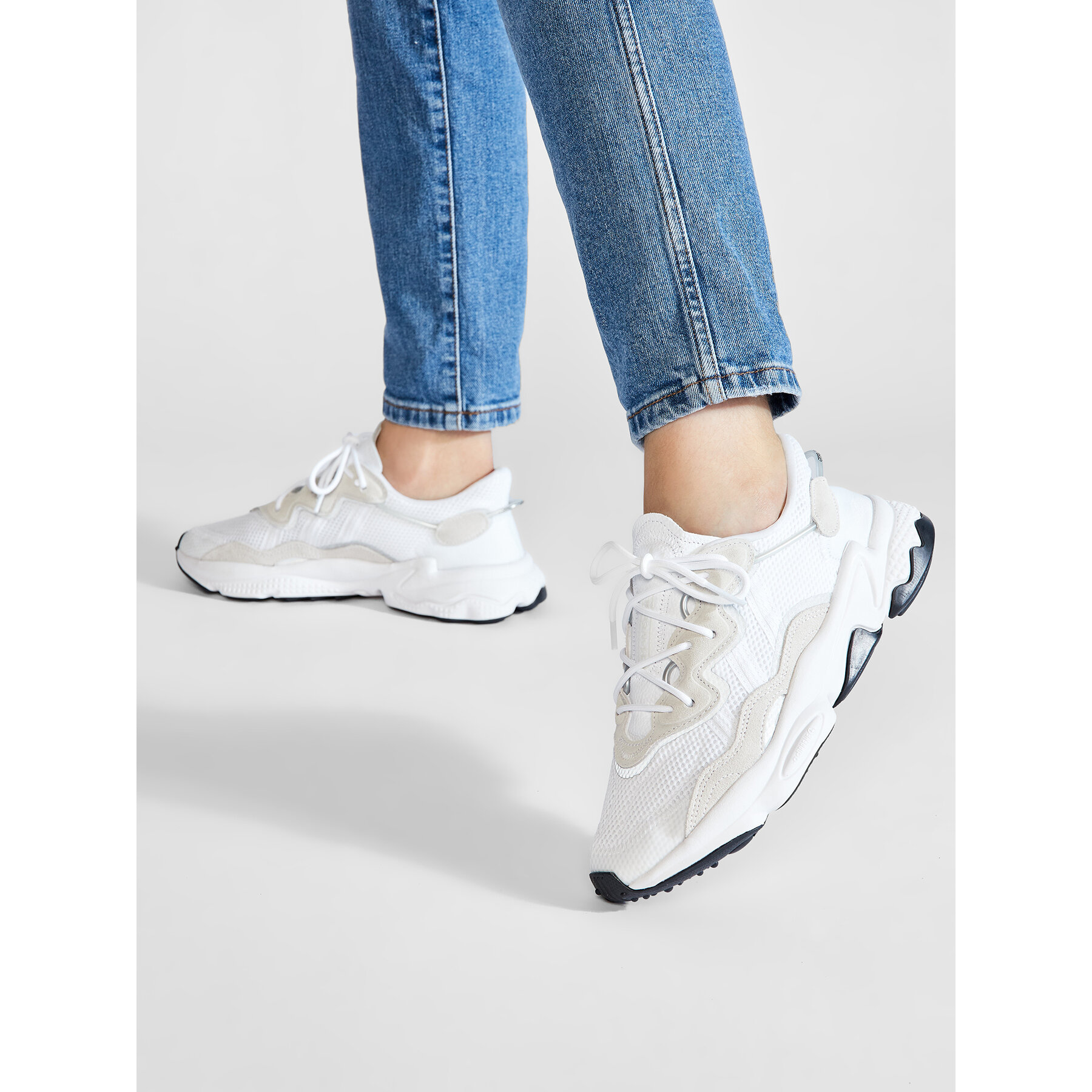 Superge adidas Ozweego EE6464 Bela