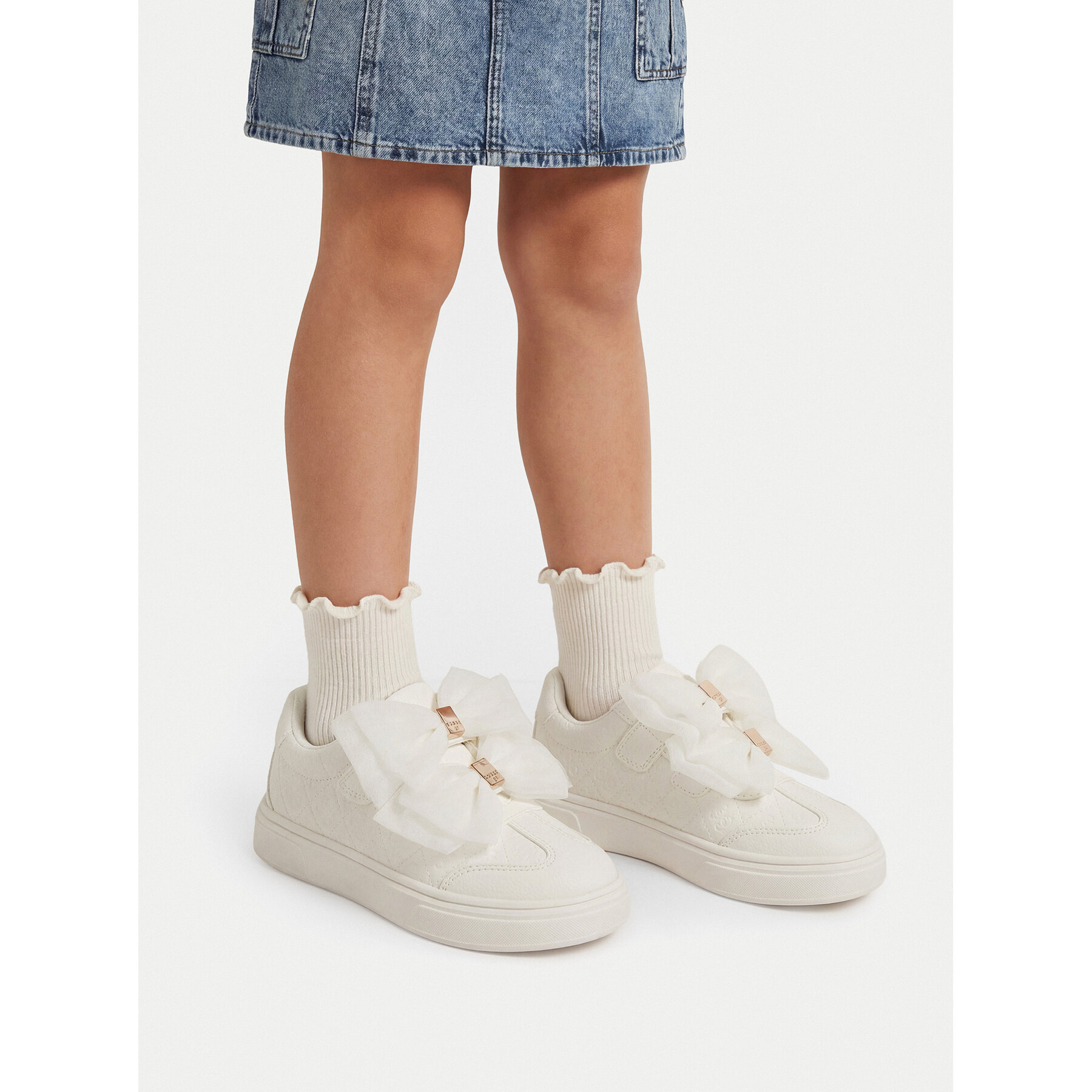 Sneakers Guess CEO-25KC1002 Alb