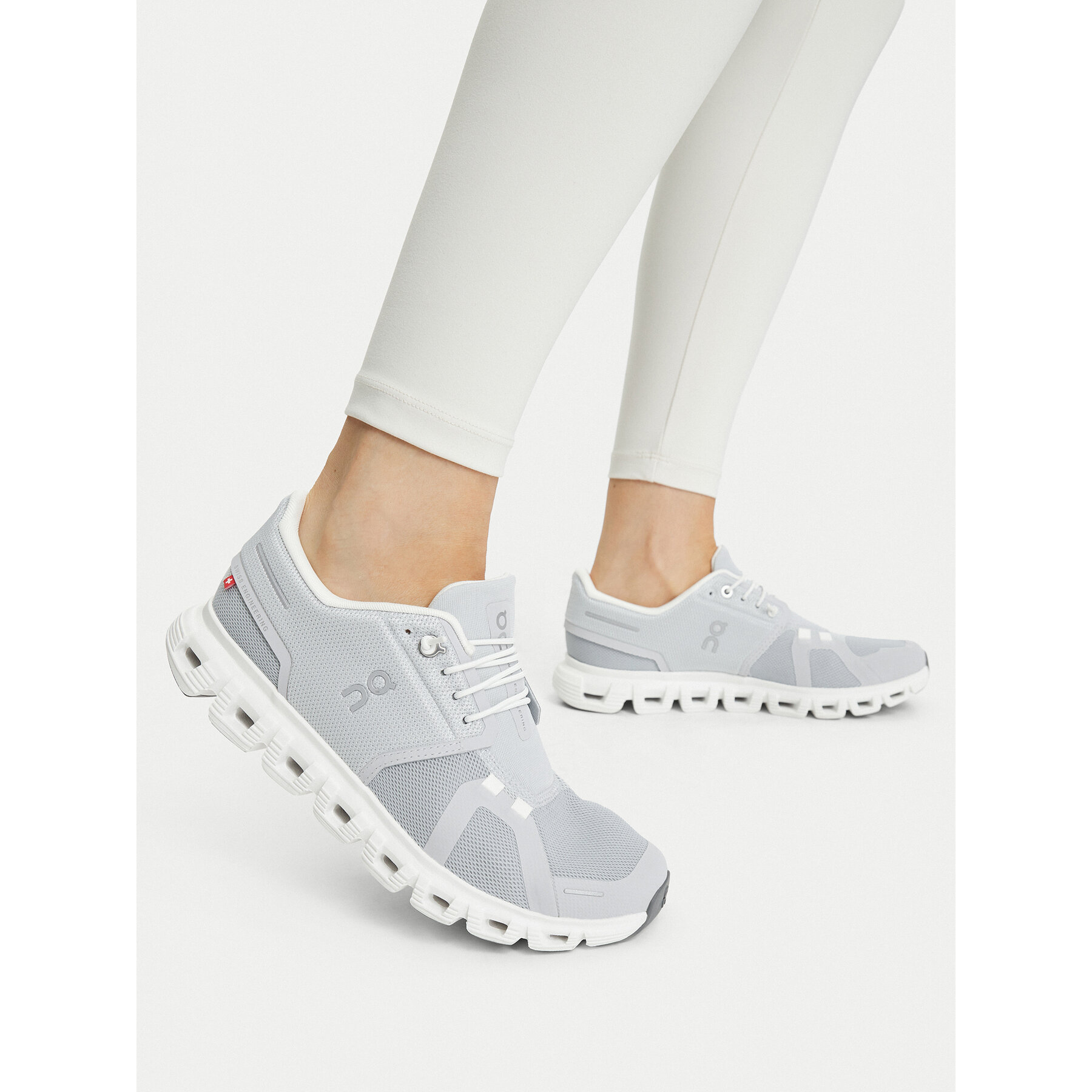 Sneakersy On Cloud 6 3WF10060070 Sivá