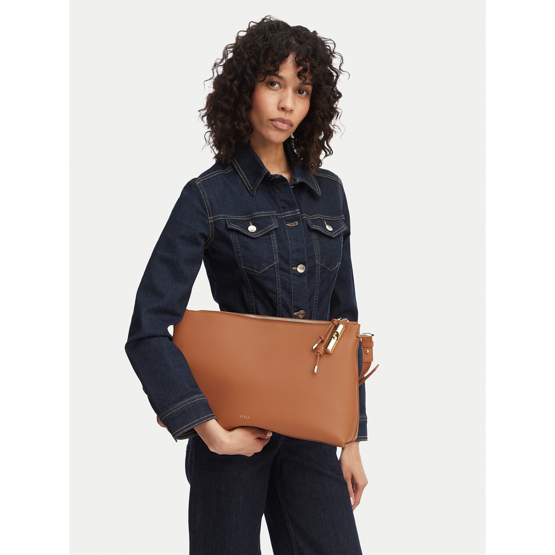 Geantă Furla Debby M WB02006 BX3353 CN RY000 Maro