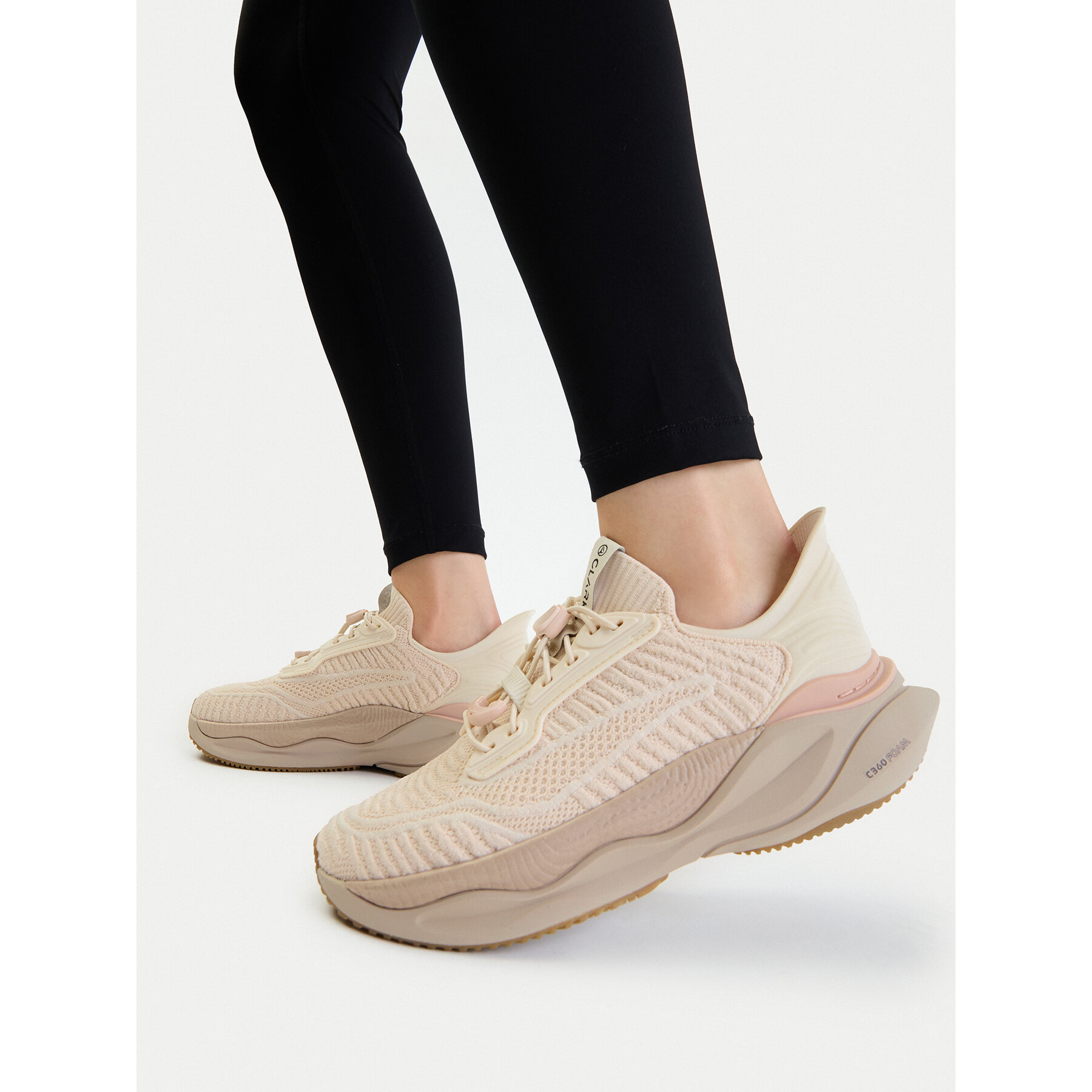 Αθλητικά Clarks Pace Rise. 26187828 Μπεζ