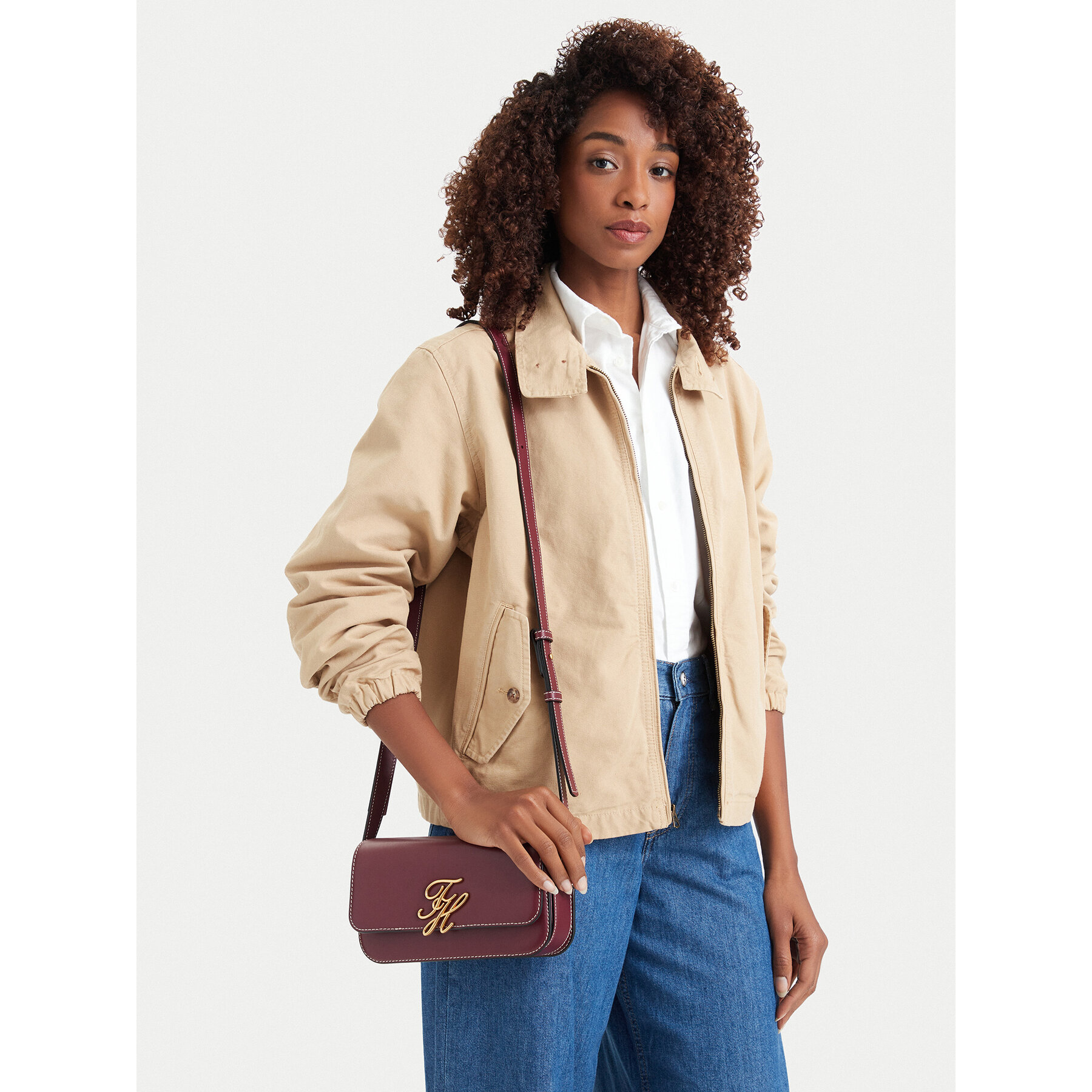 Kabelka Tommy Hilfiger AW0AW18399 Tmavo červená
