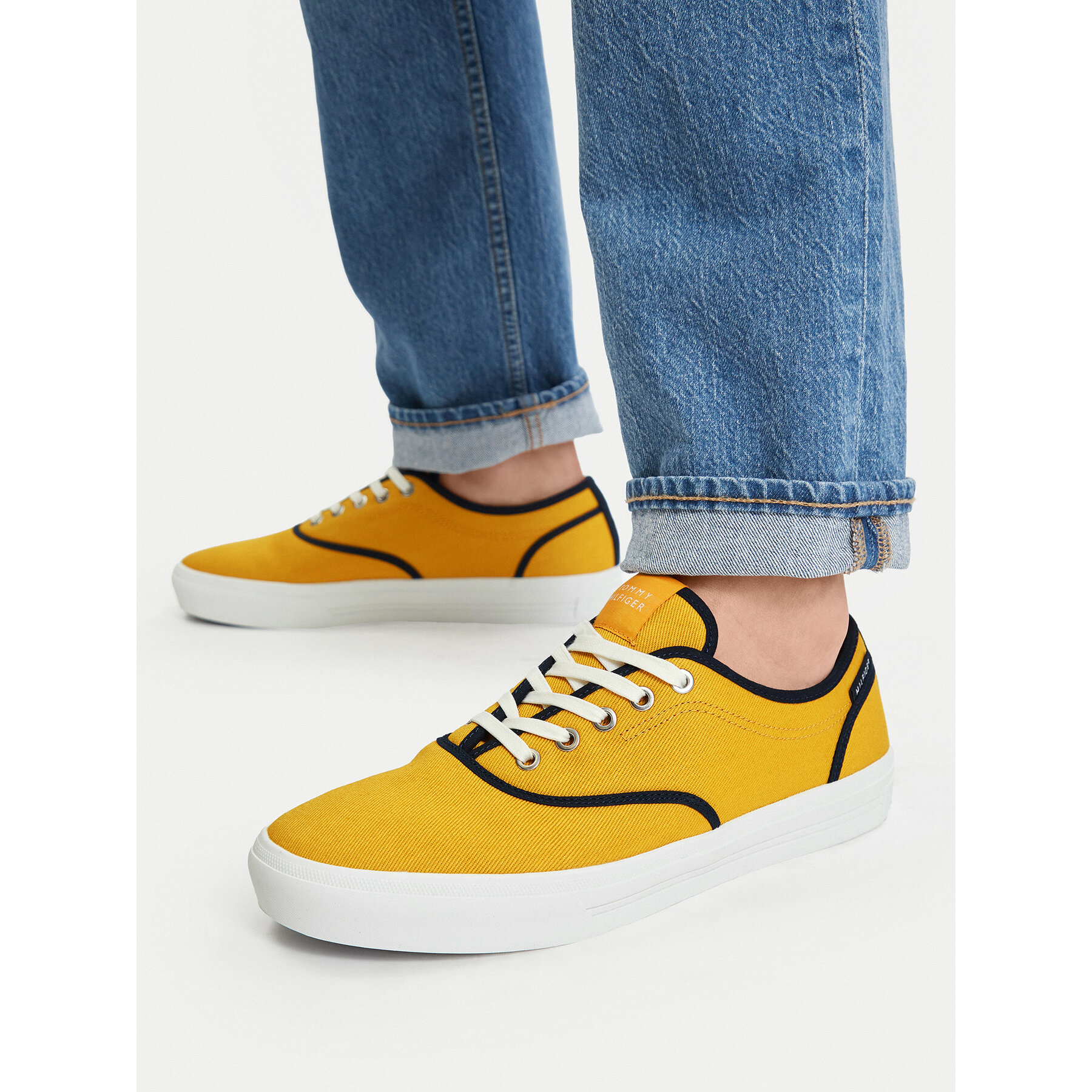 Гуменки Tommy Hilfiger Th Vulc Cup Long Lace Canvas FM0FM05874 Жълт