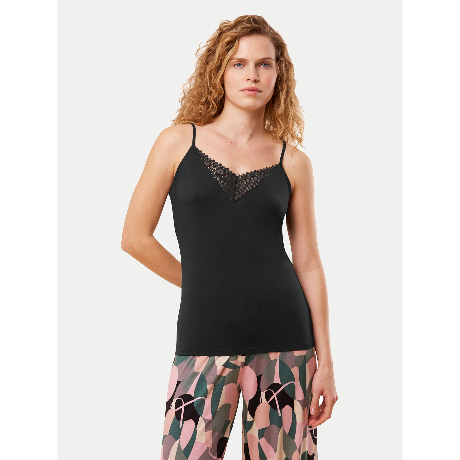 Triumph Μπλούζα πιτζάμας Aura Spotlight 10221405 Μαύρο Regular Fit