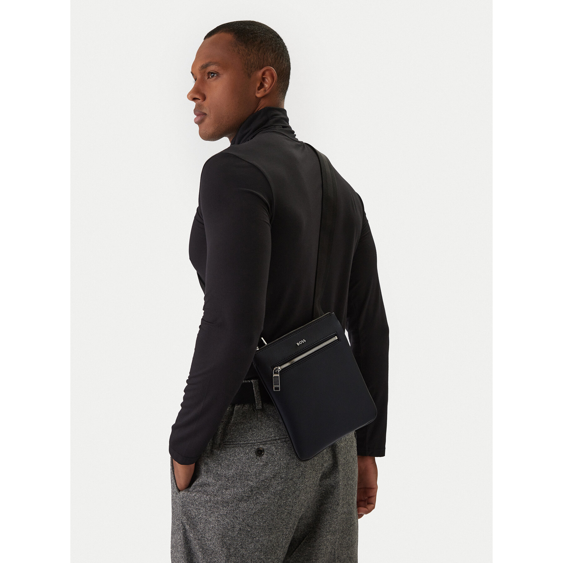 Мъжка чантичка BOSS 50558444 Черен