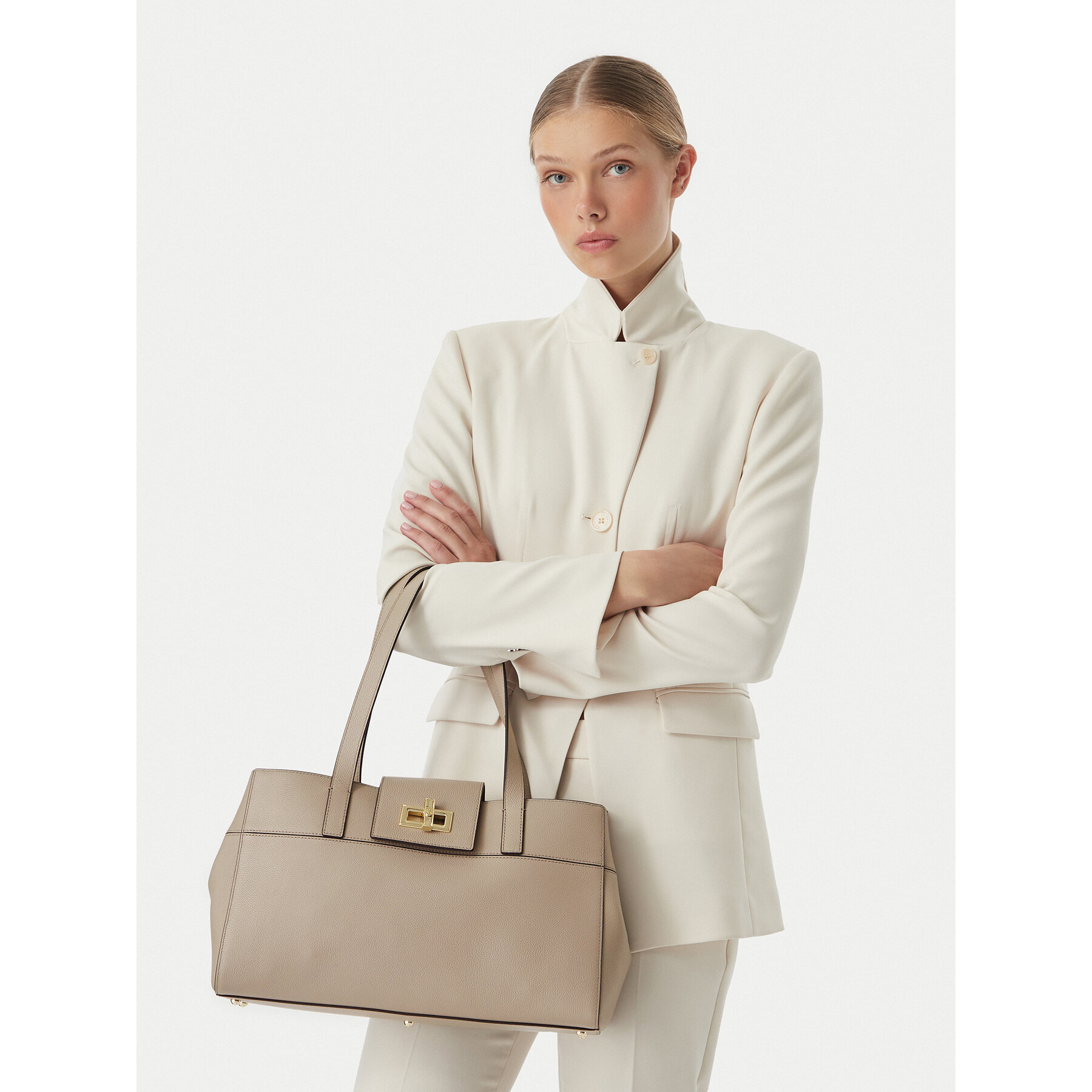 Ročna torba Furla Amelia L Tote WB01980 BX4546 CN 4892S Bež