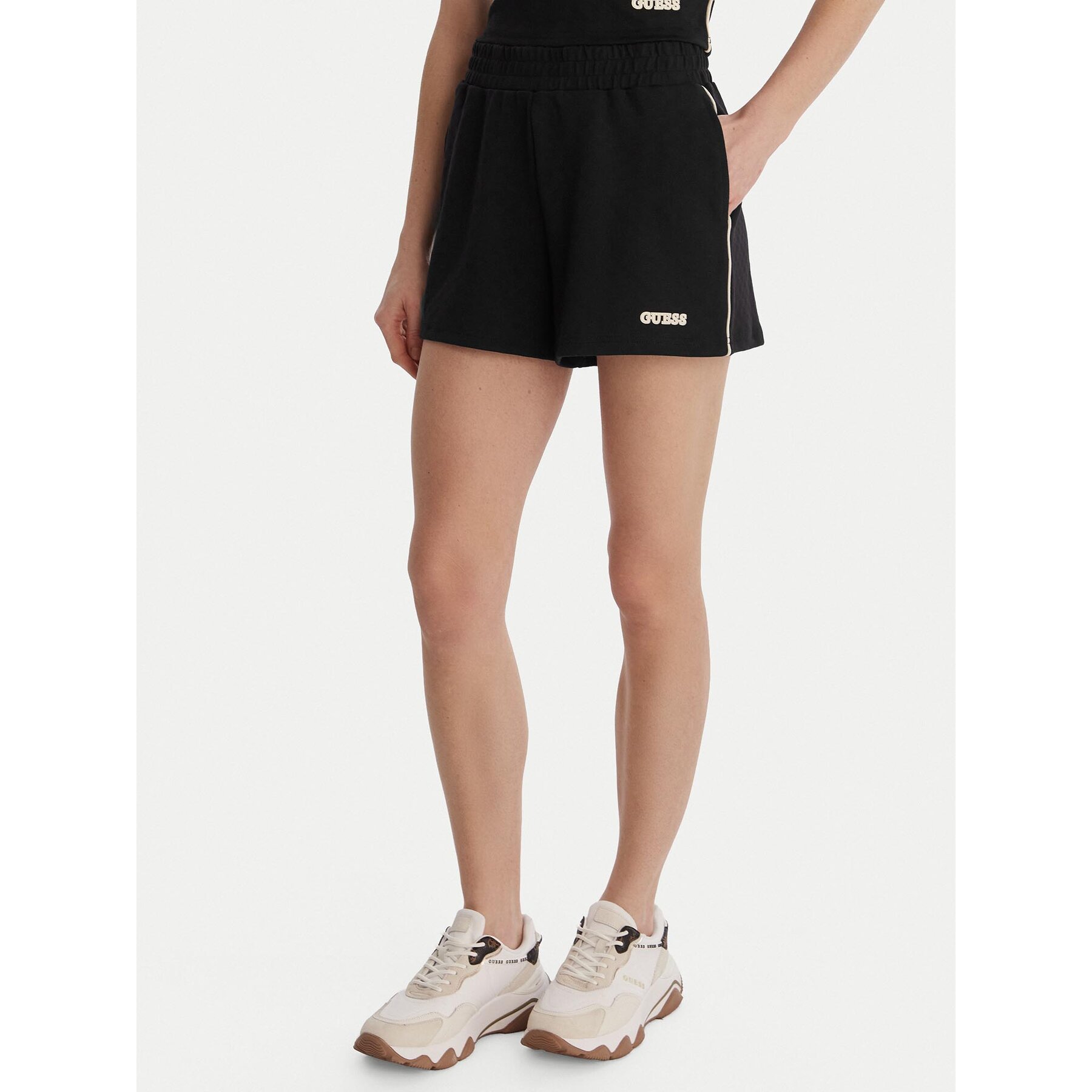 Guess Sportshorts V6GD08 K3004 Schwarz Relaxed Fit