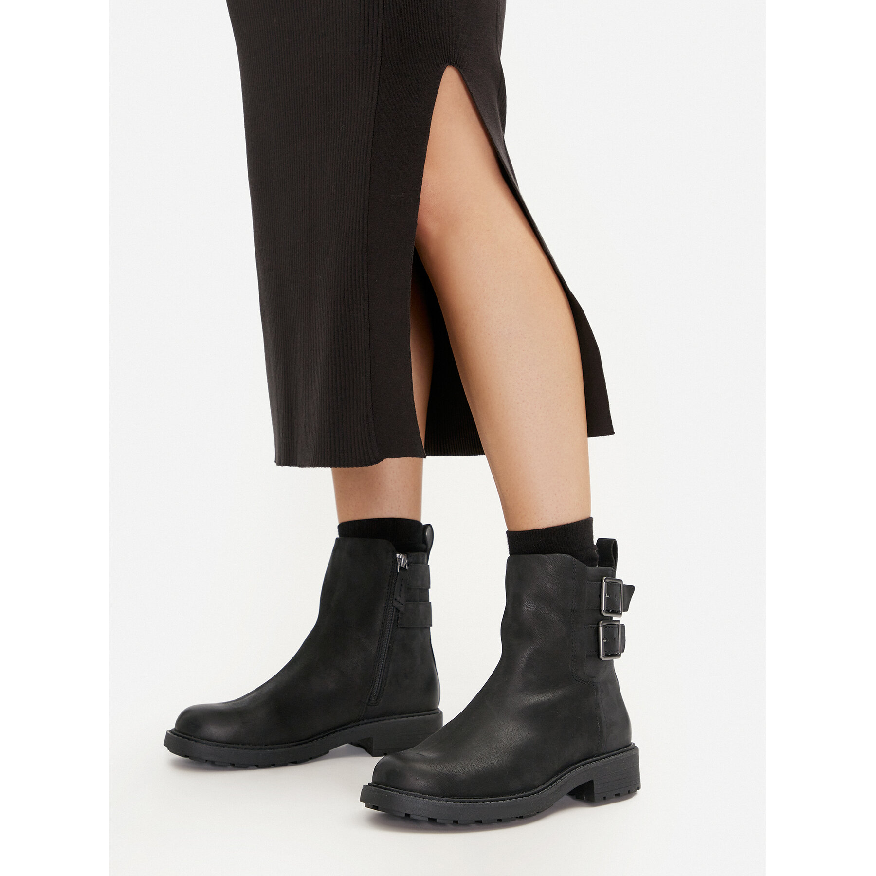 Īsie zābaki Clarks Orinoco 2 Bay 26178858 Melns