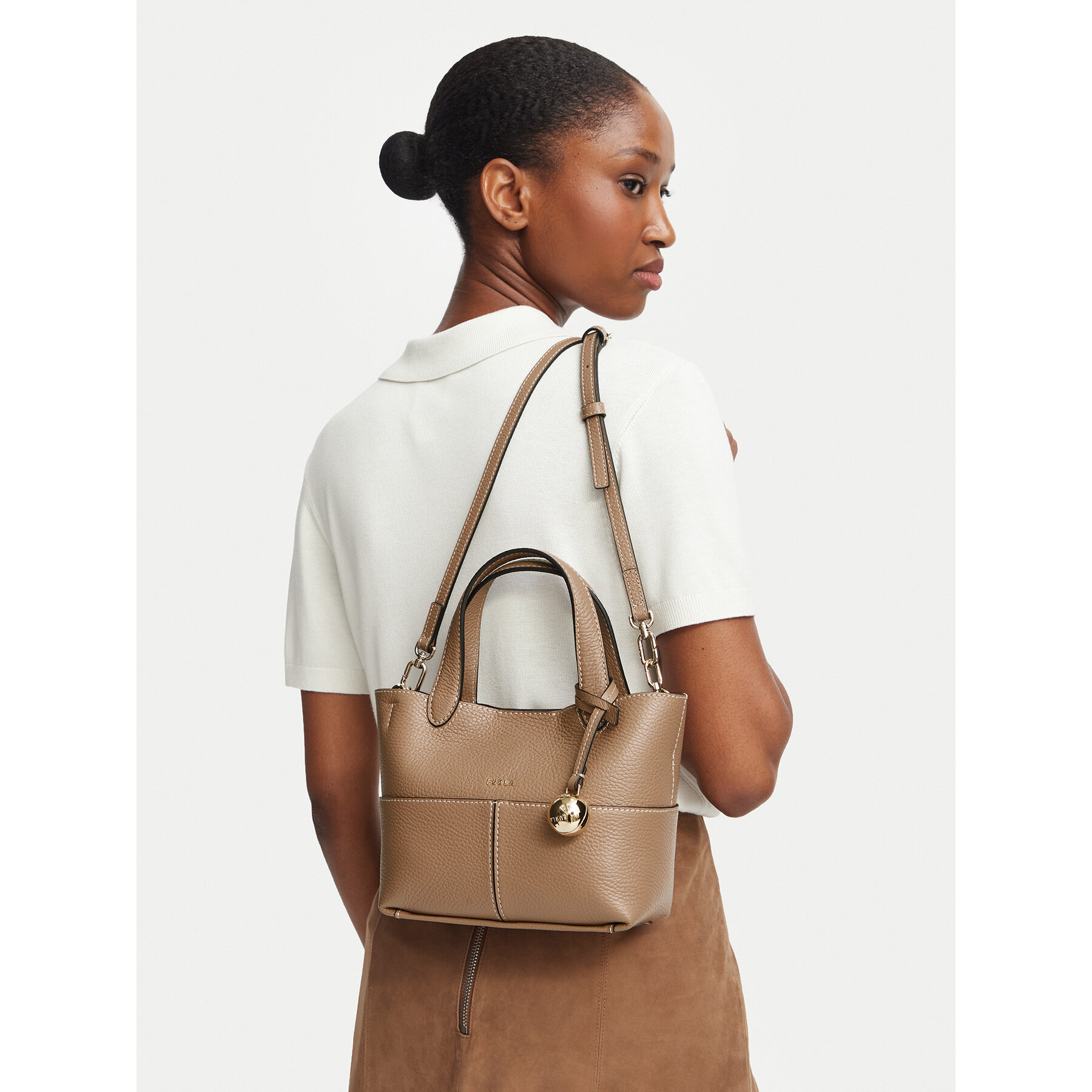 Дамска чанта Furla Primrose M WB02226 HSF000 4489S Светлокафяв