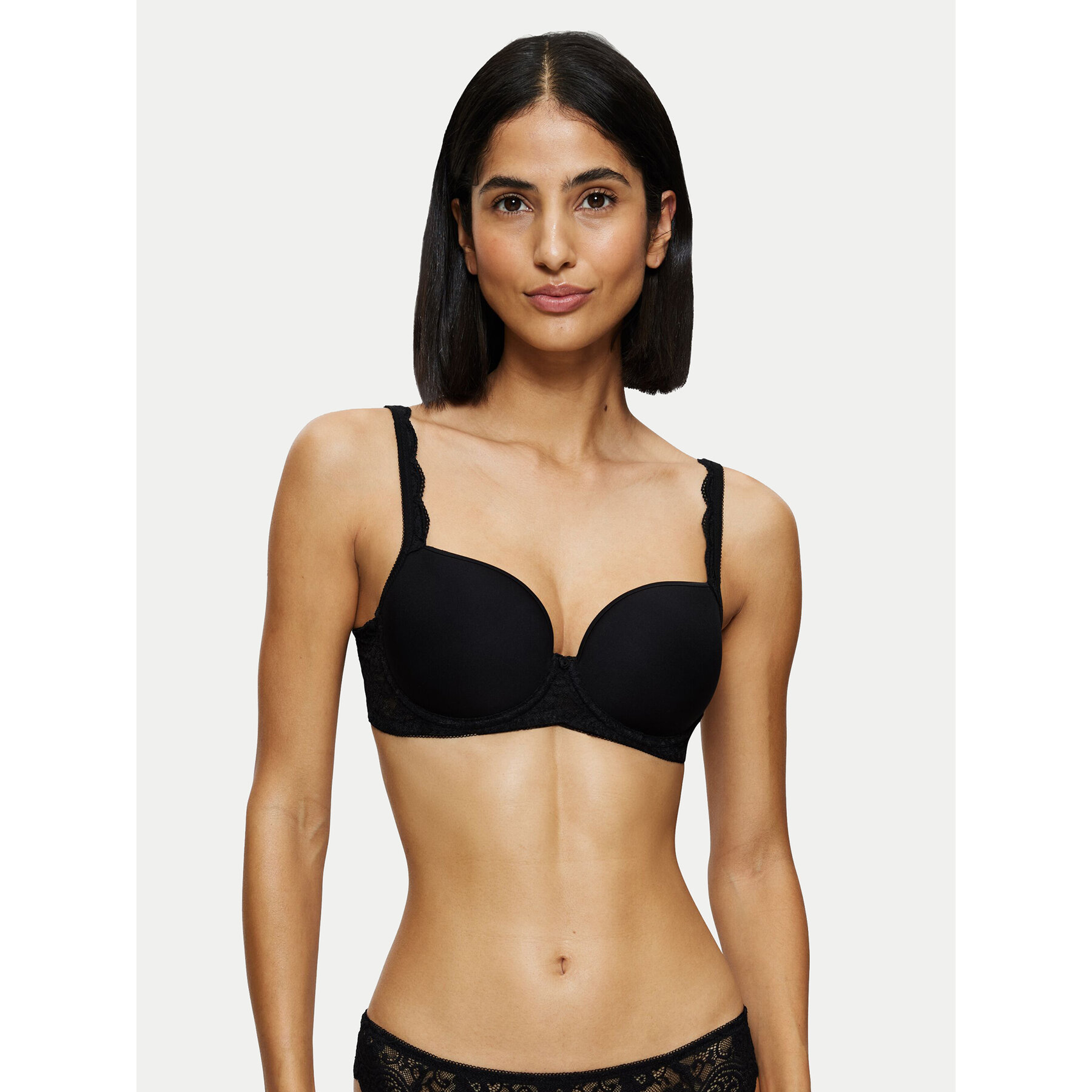Triumph Melltartó alsó huzallal Amourette 10214770 Fekete