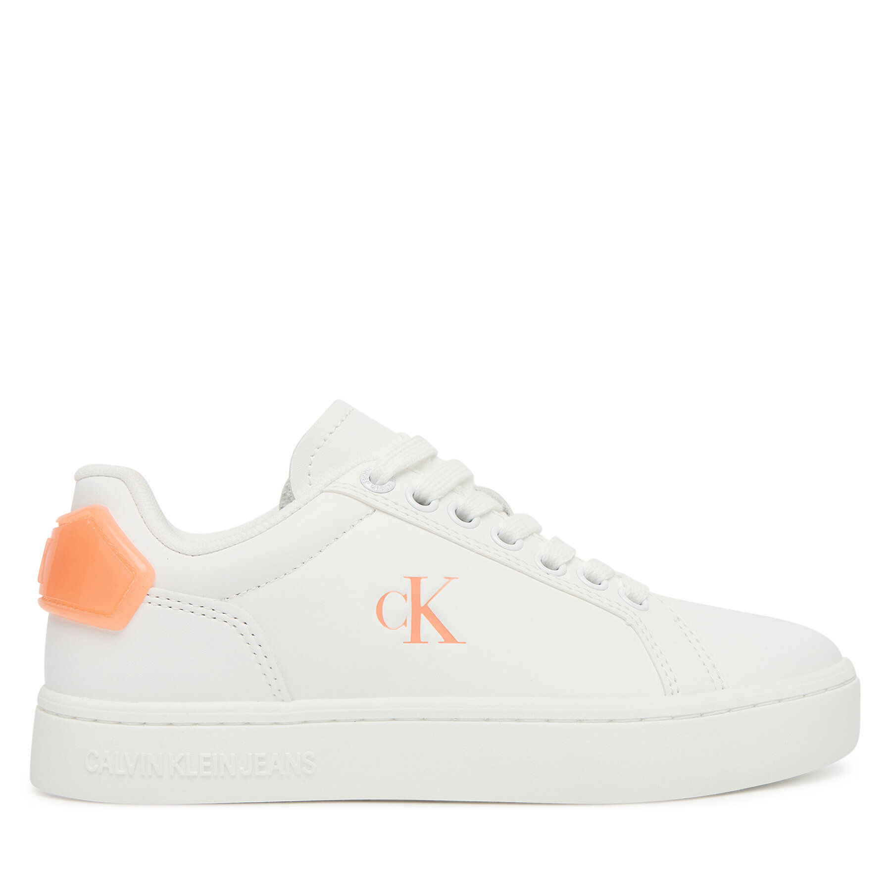 Sneakersy Calvin Klein Jeans Classic Cupsole Ru Patch Lth Wn YW0YW01845 Biela