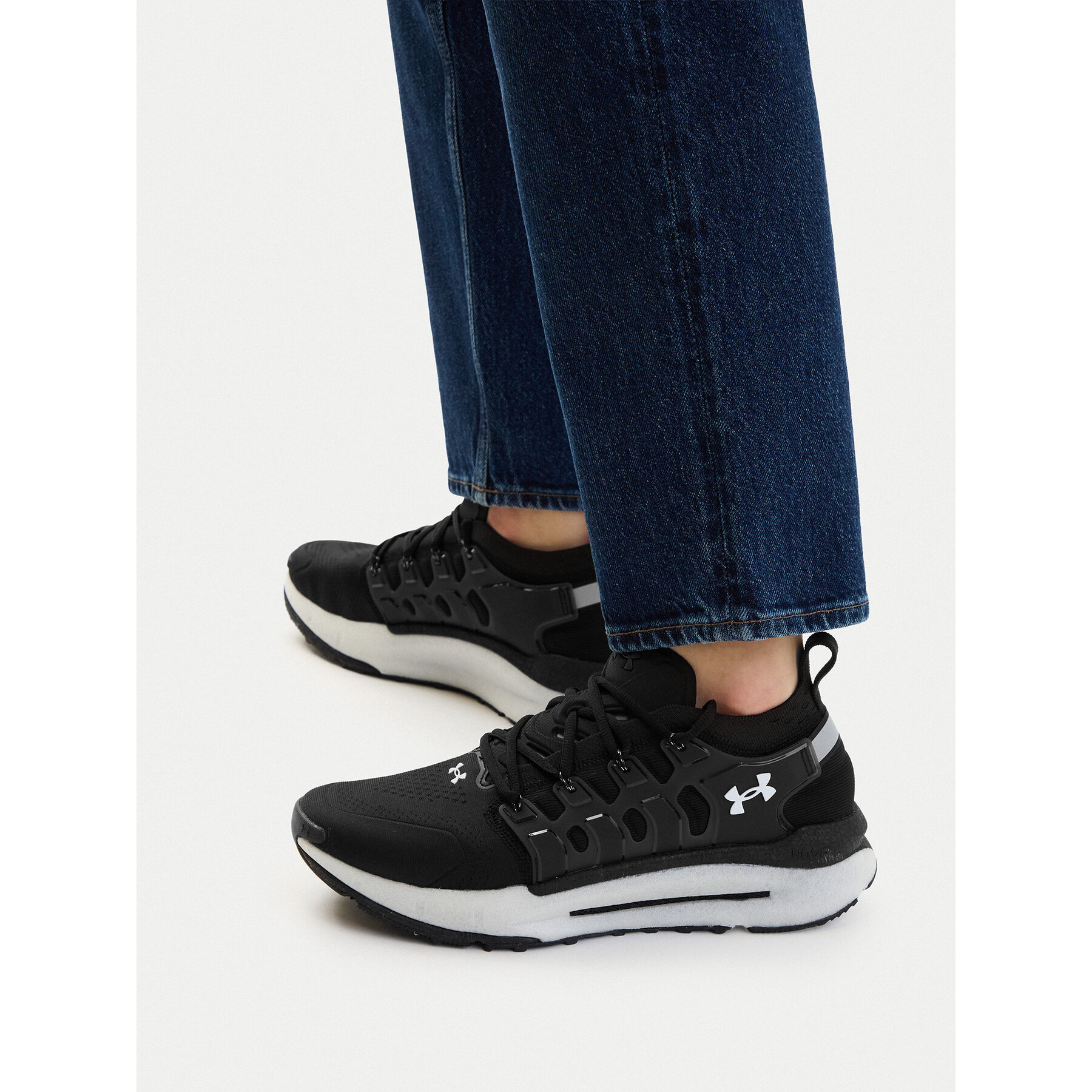 Tenisice Under Armour UA Phantom X 6007183 001 Crna