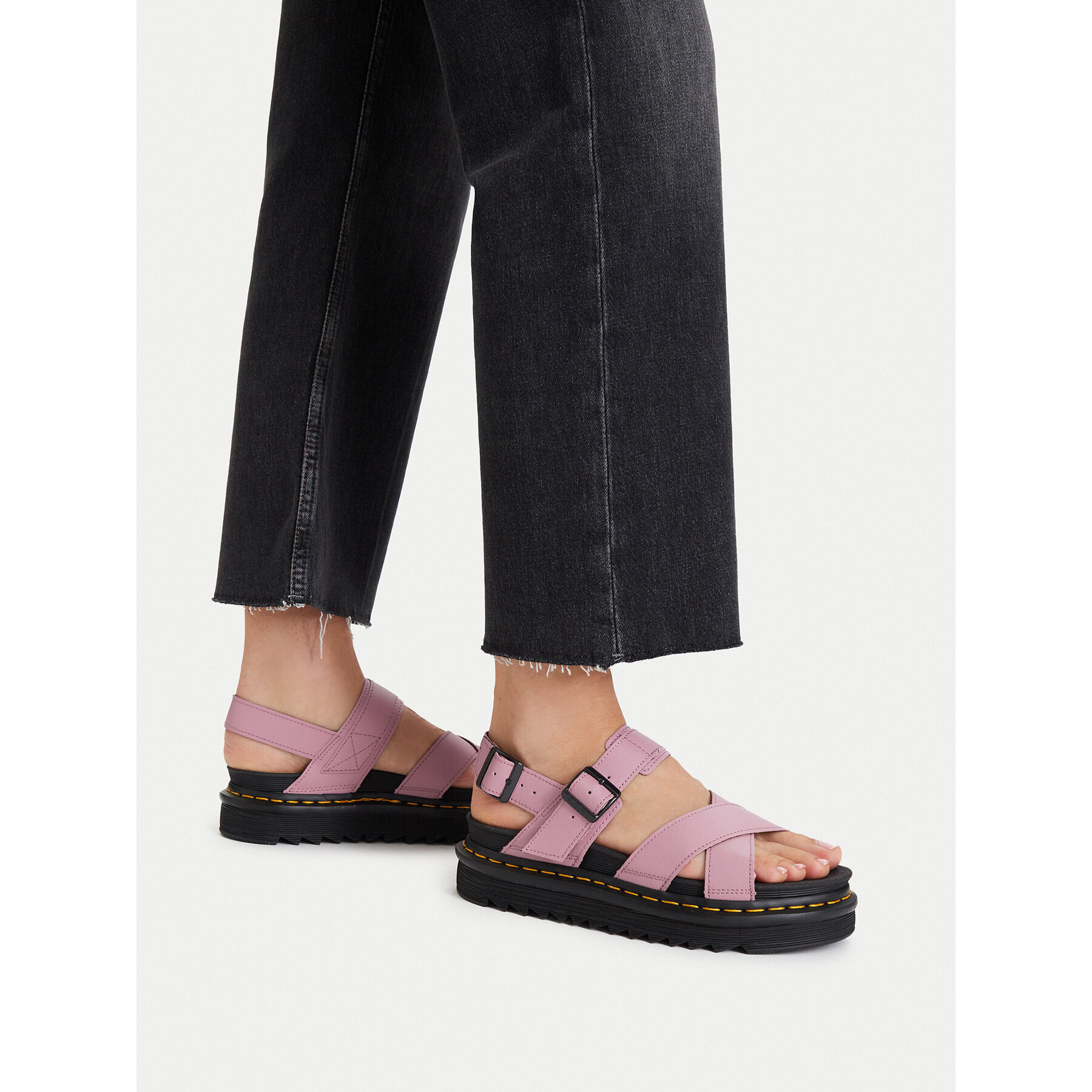 Сандали Dr. Martens Voss II DM31558650 Розов