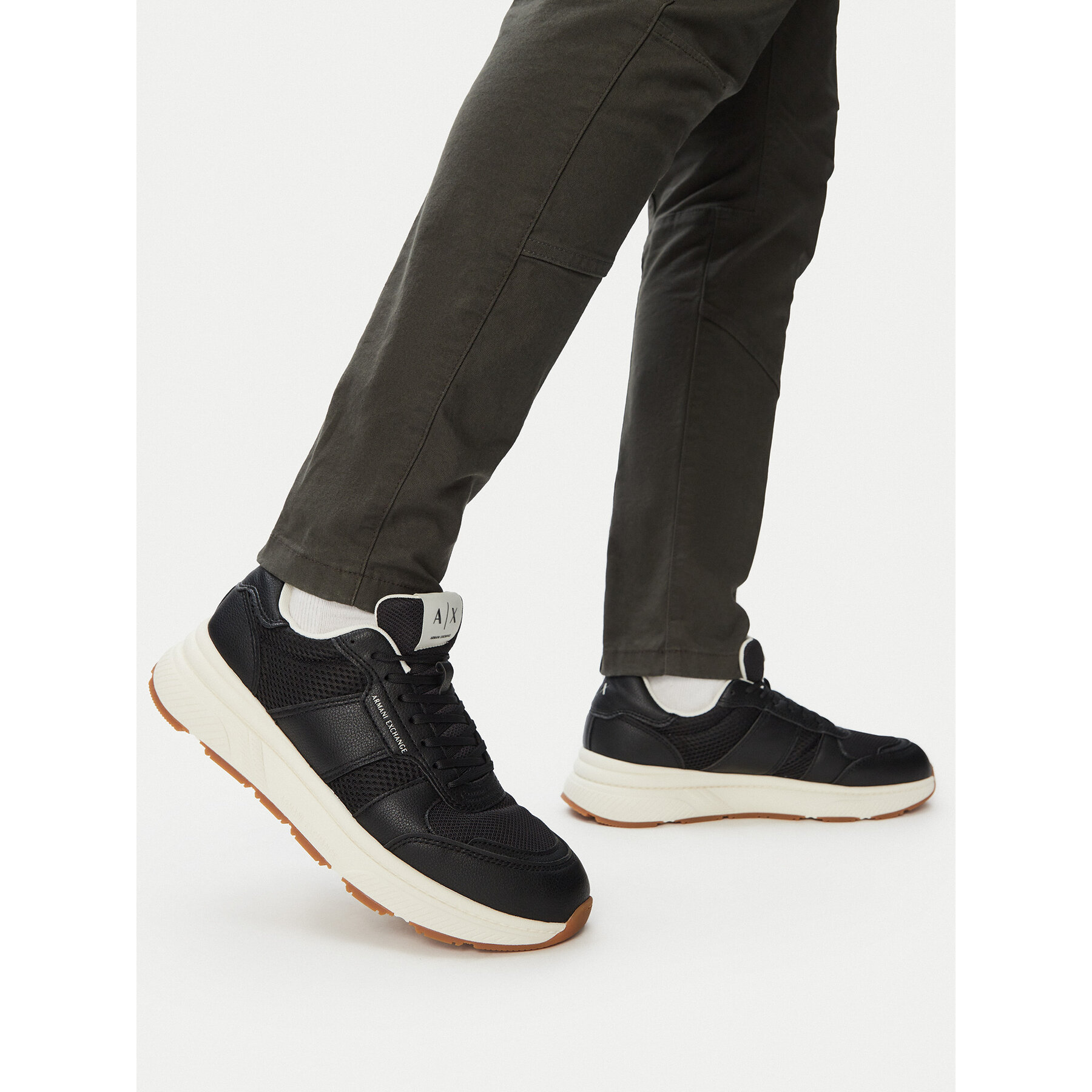 Superge Armani Exchange XM002634 AF17352 MC005 Črna