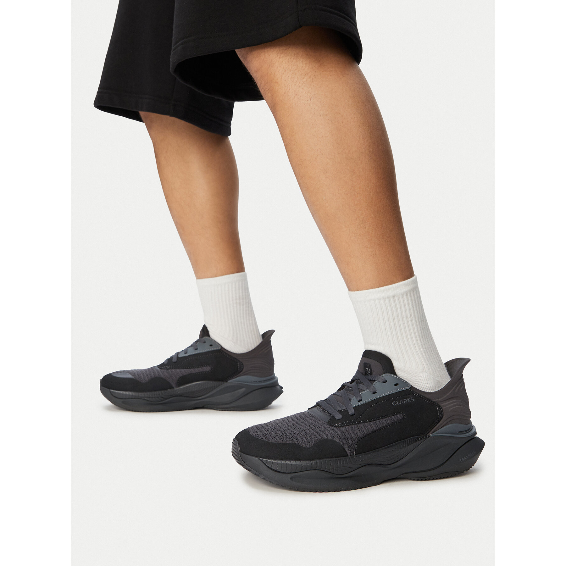 Sneakers Clarks Clarks Pace 26184667 Negru