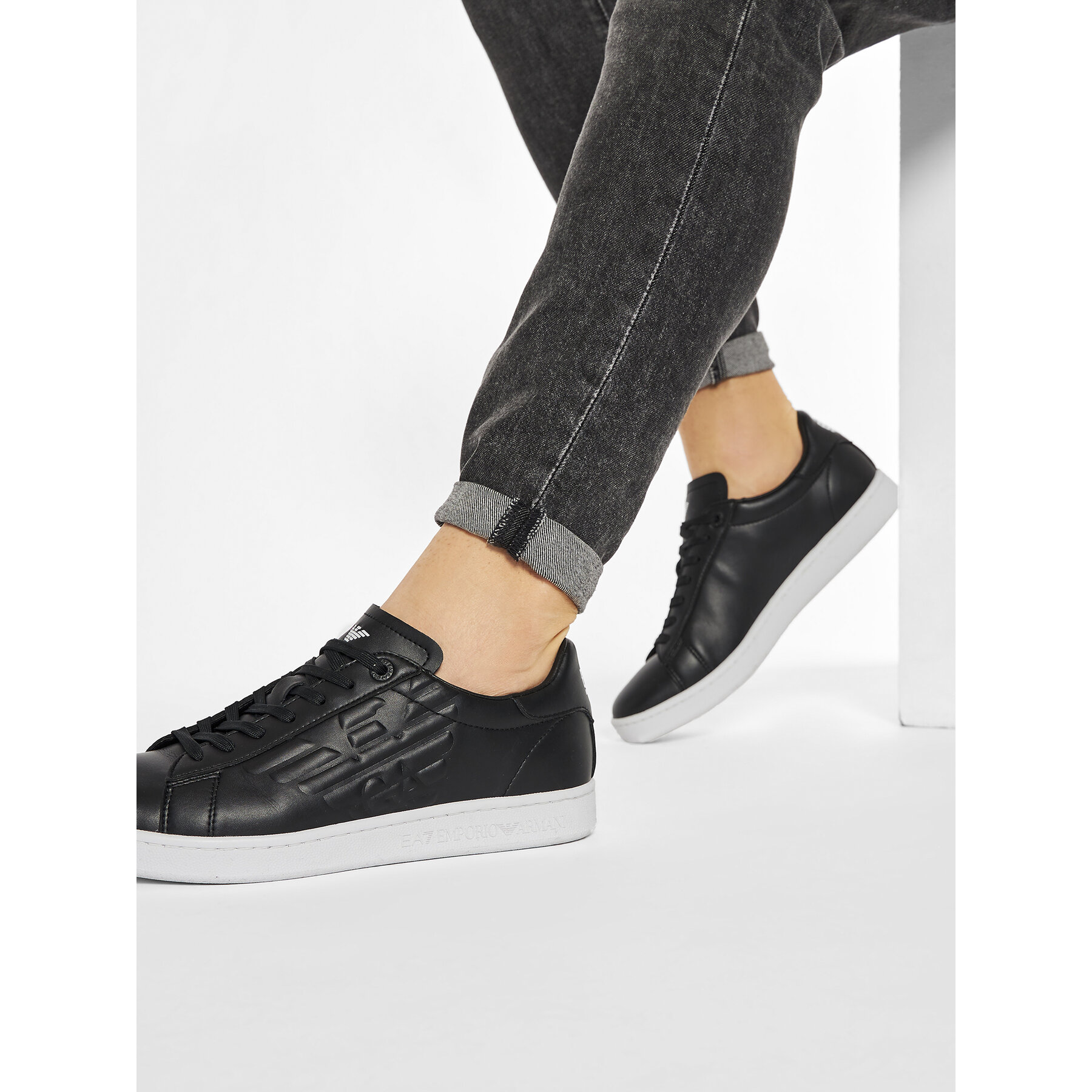 Sneakersy EA7 Emporio Armani X8X001 XCC51 00002 Čierna