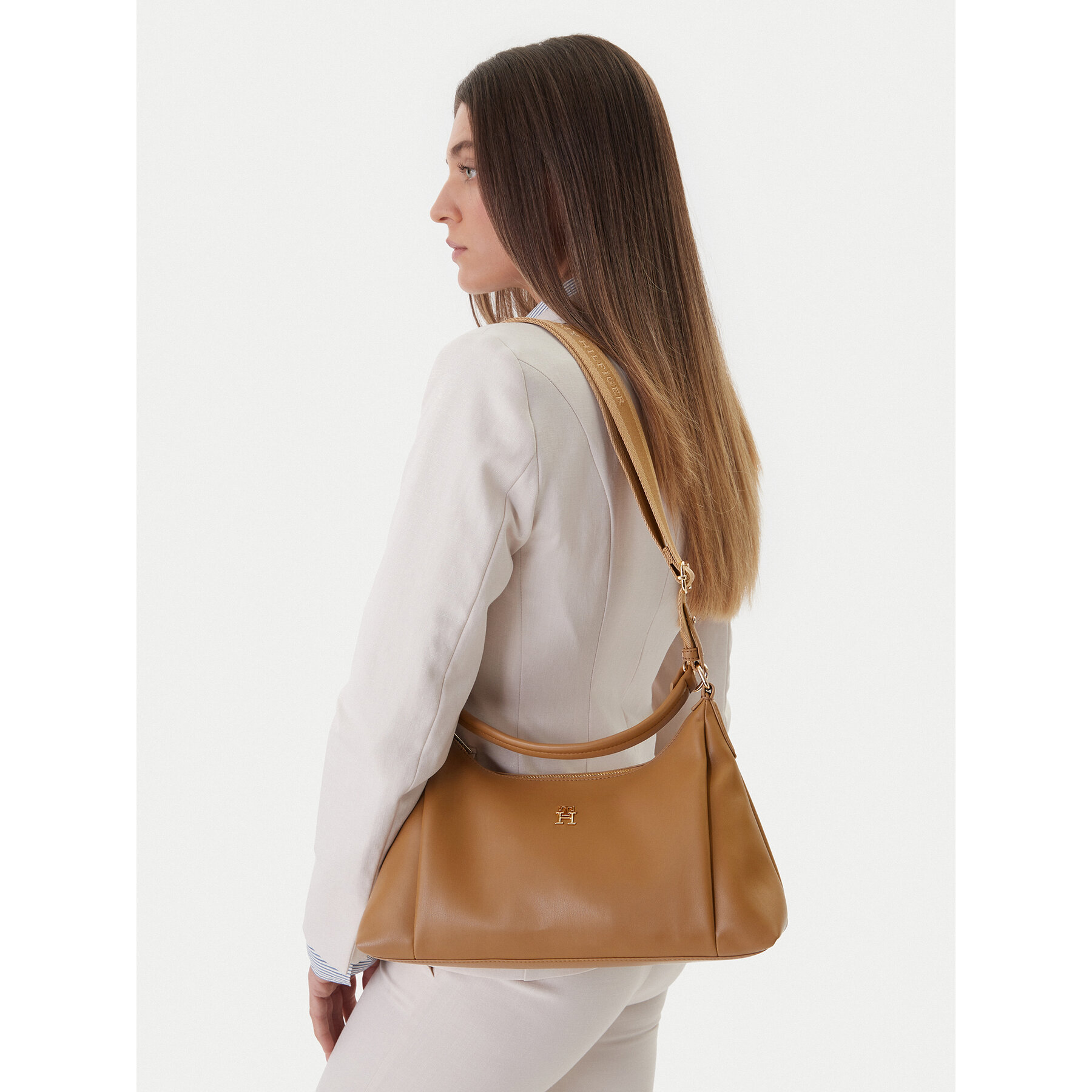 Geantă Tommy Hilfiger Th Essential Shoulder Bag AW0AW18373 Maro