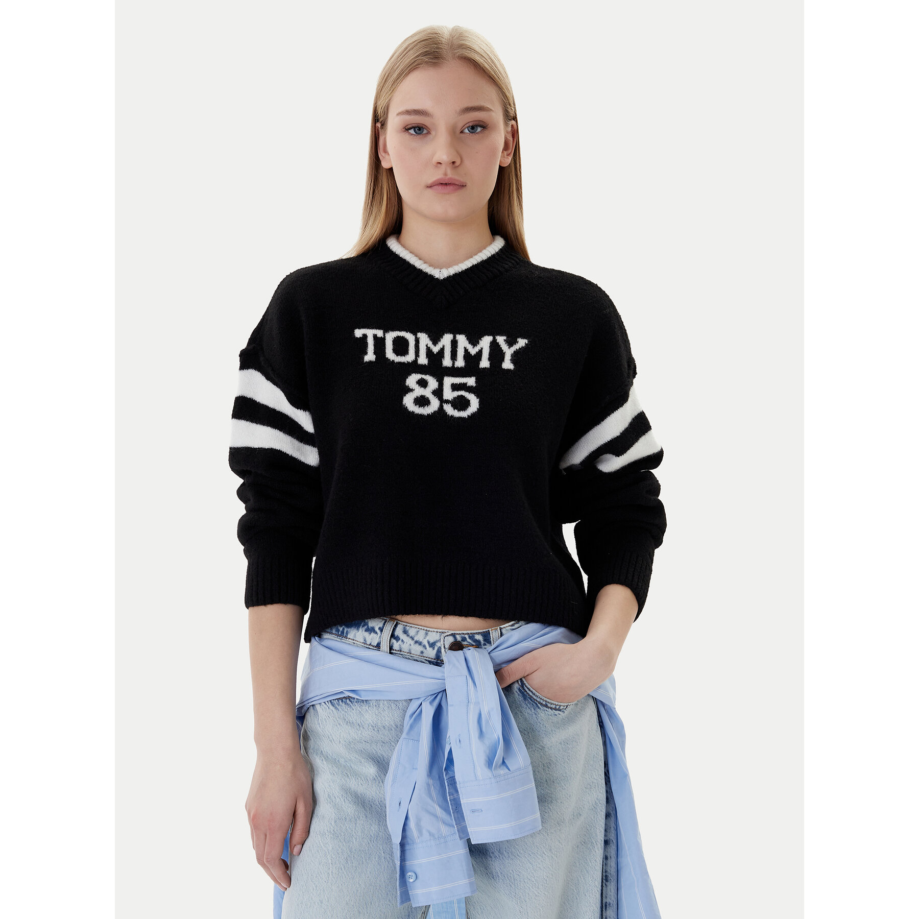 Tommy Jeans Pullover 85 Varsity DW0DW22033 Schwarz Regular Fit