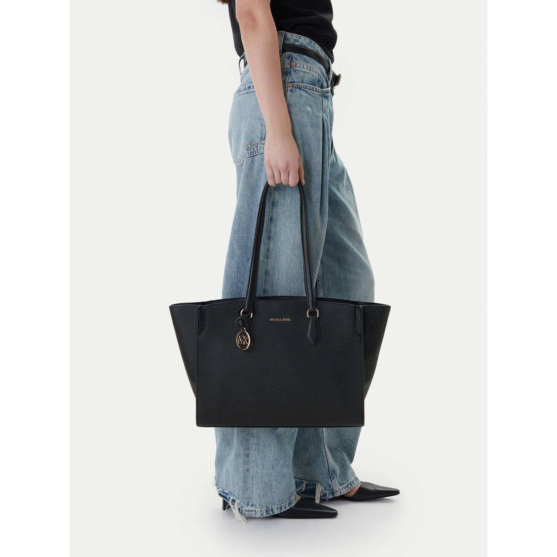 Ročna torba MICHAEL Michael Kors 30R6GQ6T7L Črna