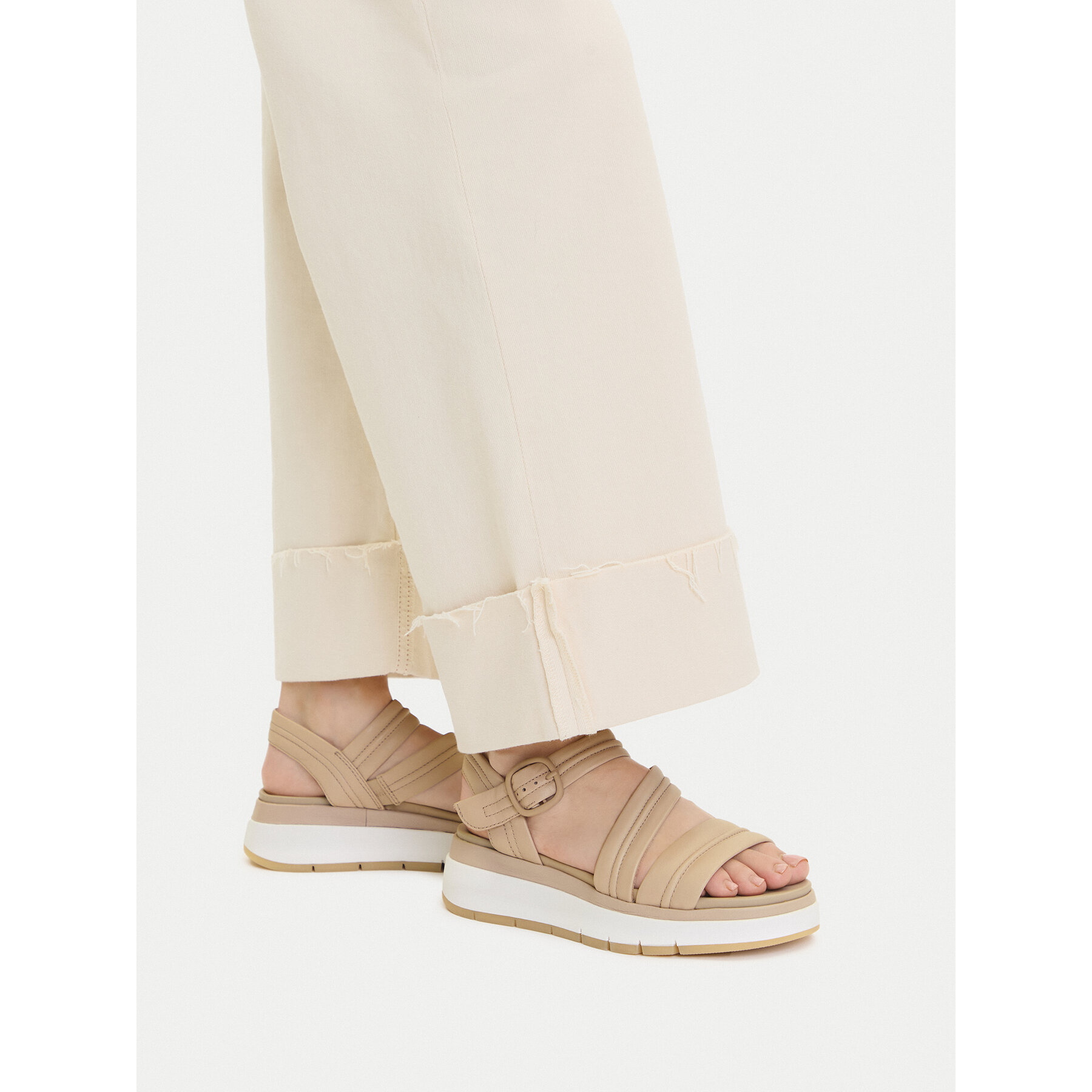Sandale Clarks Tuscan Strap 26181475 Bej