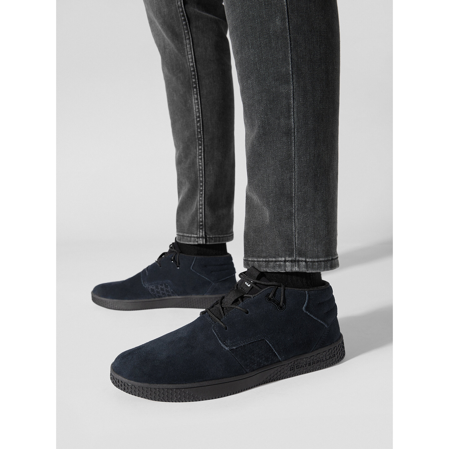 Ghete CAT Footwear Pause Mid Shoe P110541 Negru