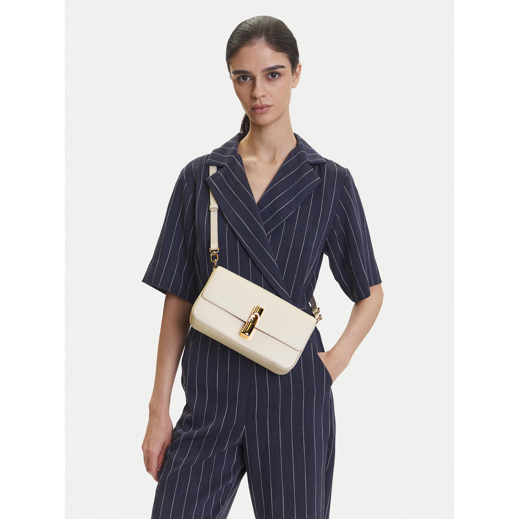 Дамска чанта Furla Iride S WB01826 ARE000 CN PNN00 Екрю