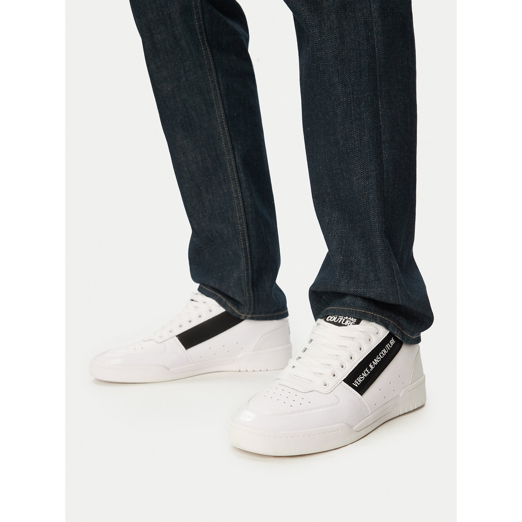 Sneakersy Versace Jeans Couture 80YA3SD4 Biela