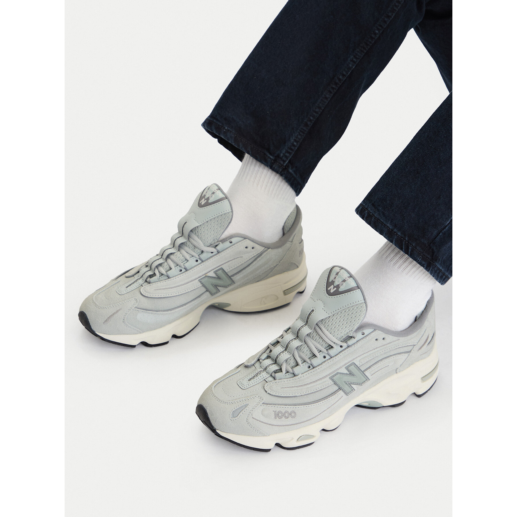 New Balance Sneakers U10002LV Grau